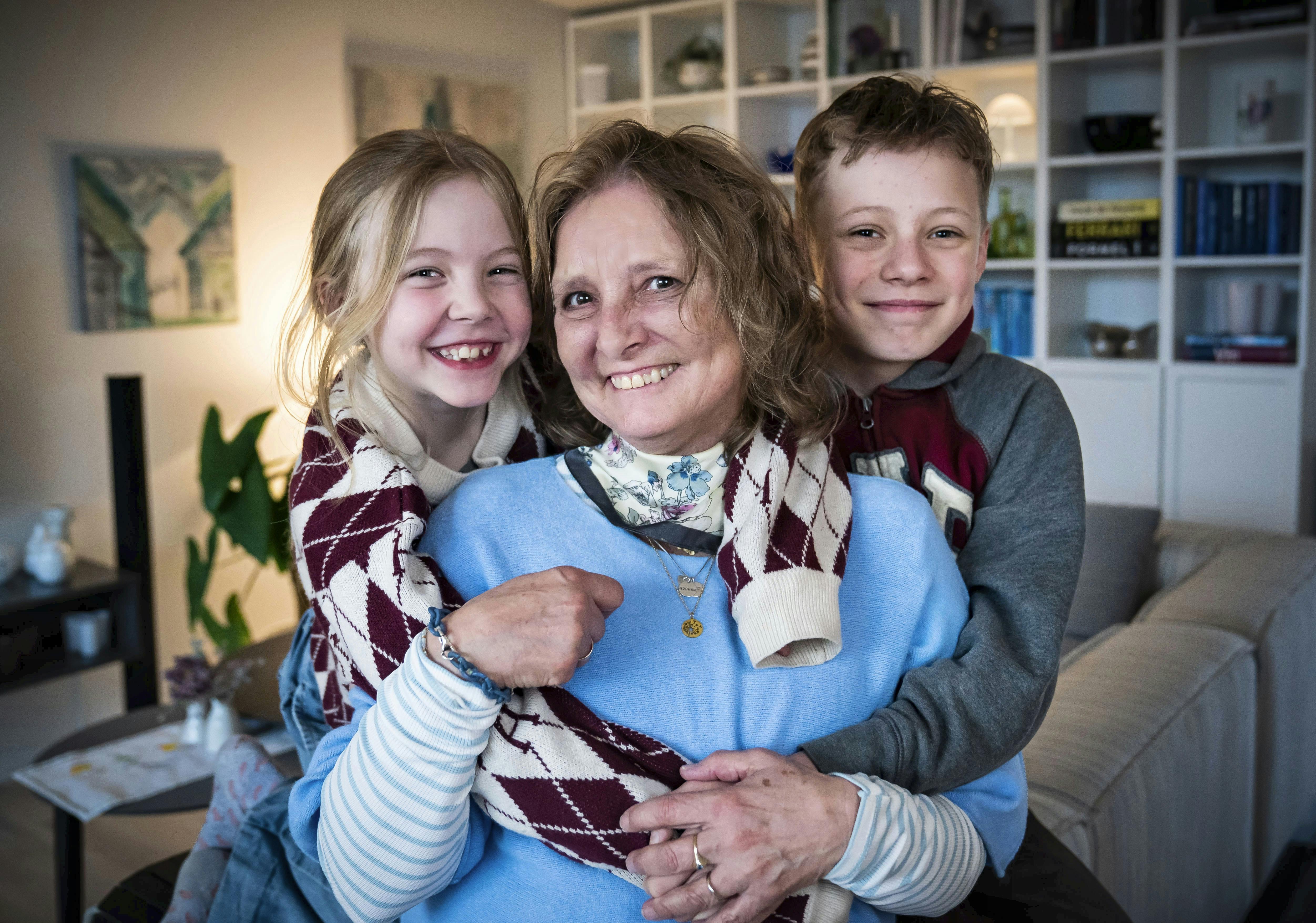 Pia Steimle Mortensen, 65, og børnebørnene Frederikke og Valdemar Steimle Nøhr Larsen, nu 9 og 12, fra Svenstrup i Nordjylland.