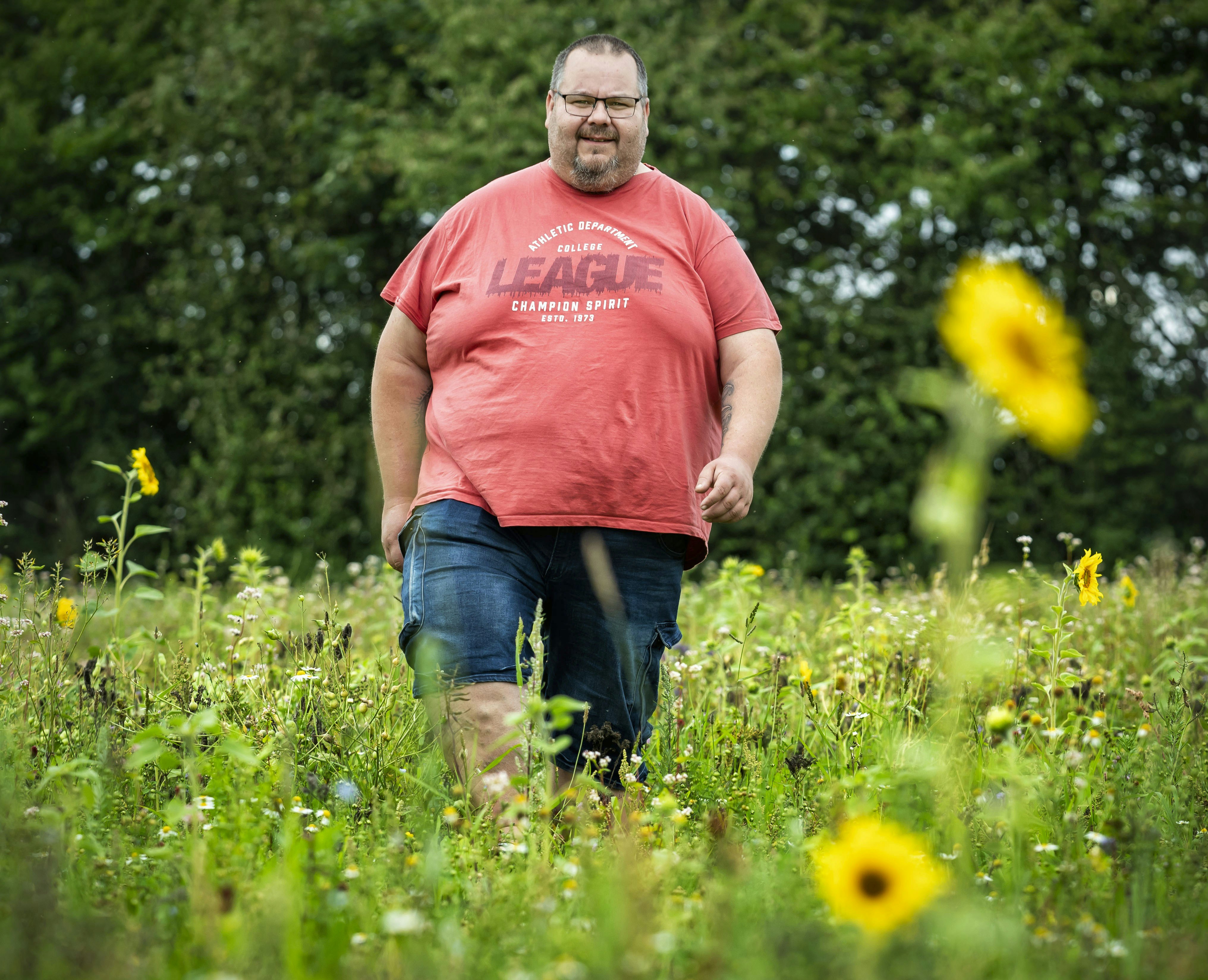 Sonny Fehrs har lært sig selv at være ligeglad med folks fordømmende blikke