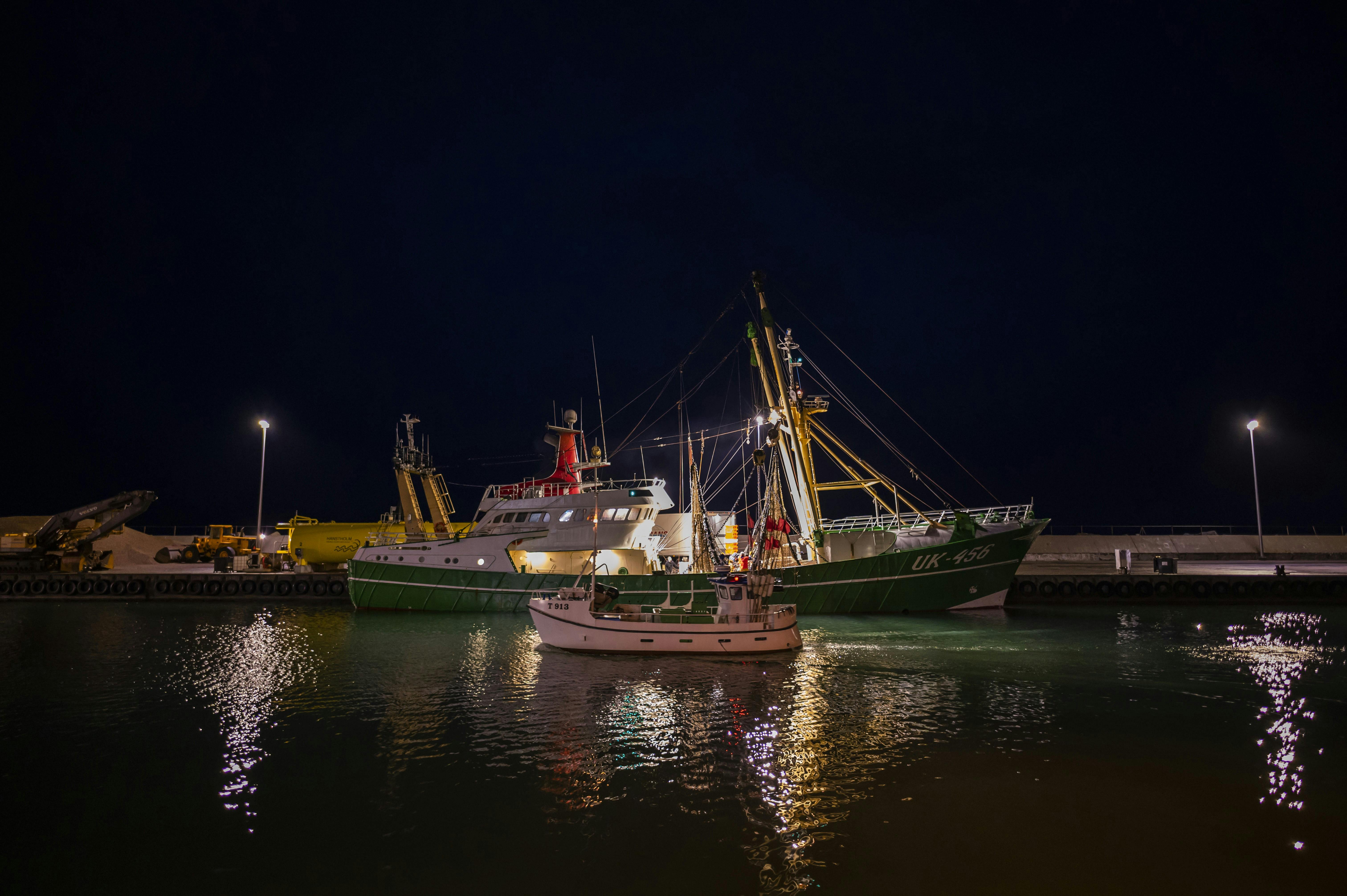 havnen ved Hanstholm om natten