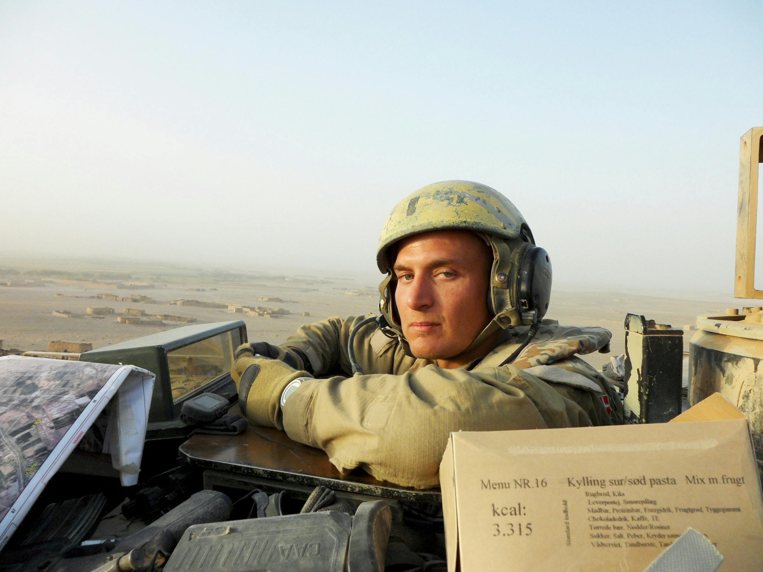 Som kampvognskommandør i Afghanistan var Jacob leder for tre besætningsmedlemmer.  