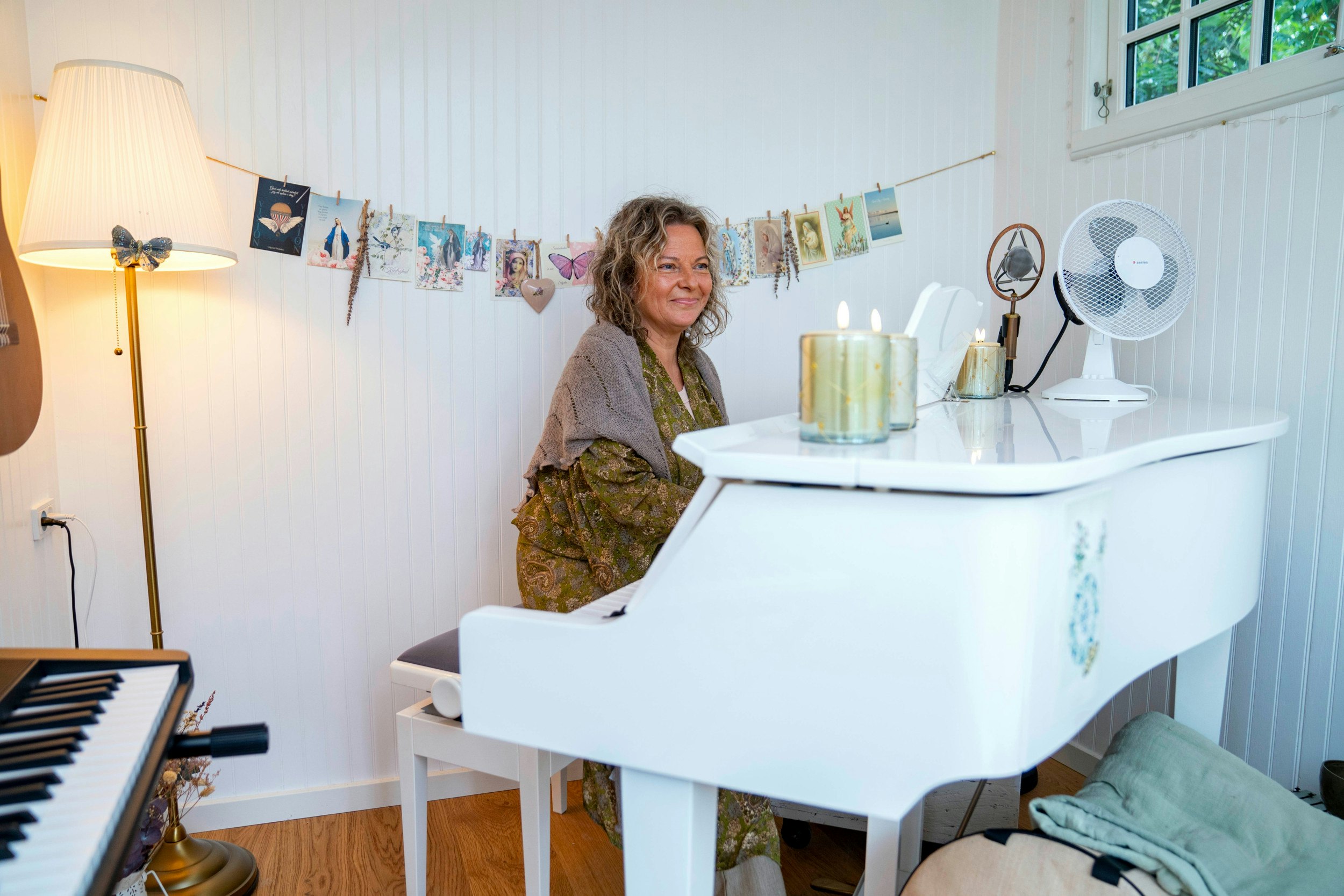 Selvom Majbritte blev voksen og en anerkendt musiker og forfatter, så slap hun ikke følelsen af at blive forladt som barn. Den følelse måtte hun tage sig af, da hun var omkring 50 år.