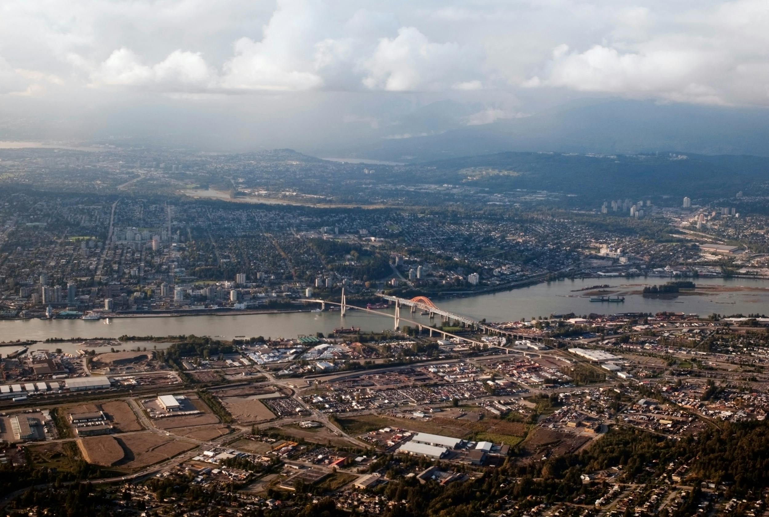 Vancouver er en by i provinsen British Columbia i Canada. Byen har cirka 675.000 indbyggere.