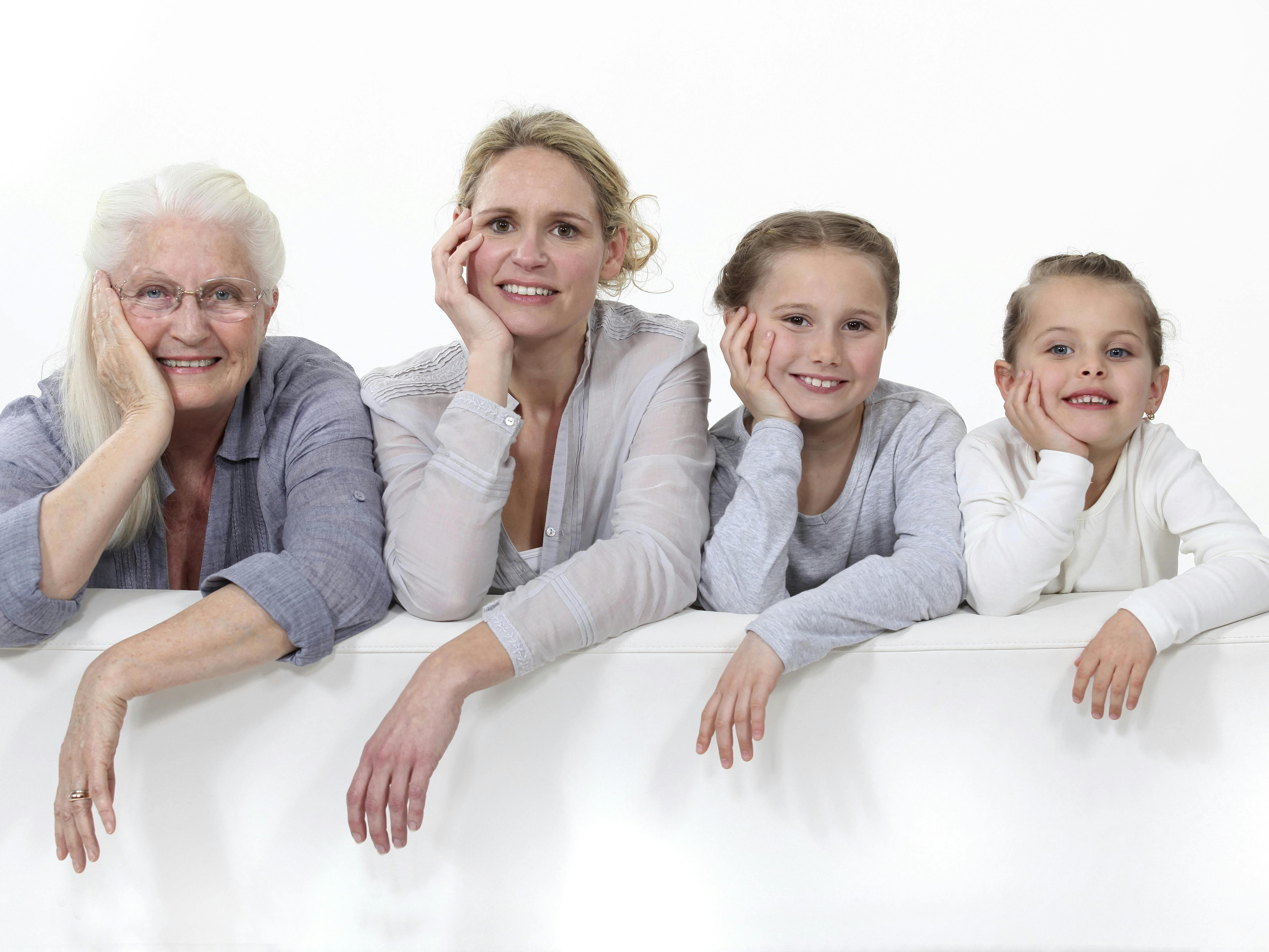 Tre generationer af kvinder.