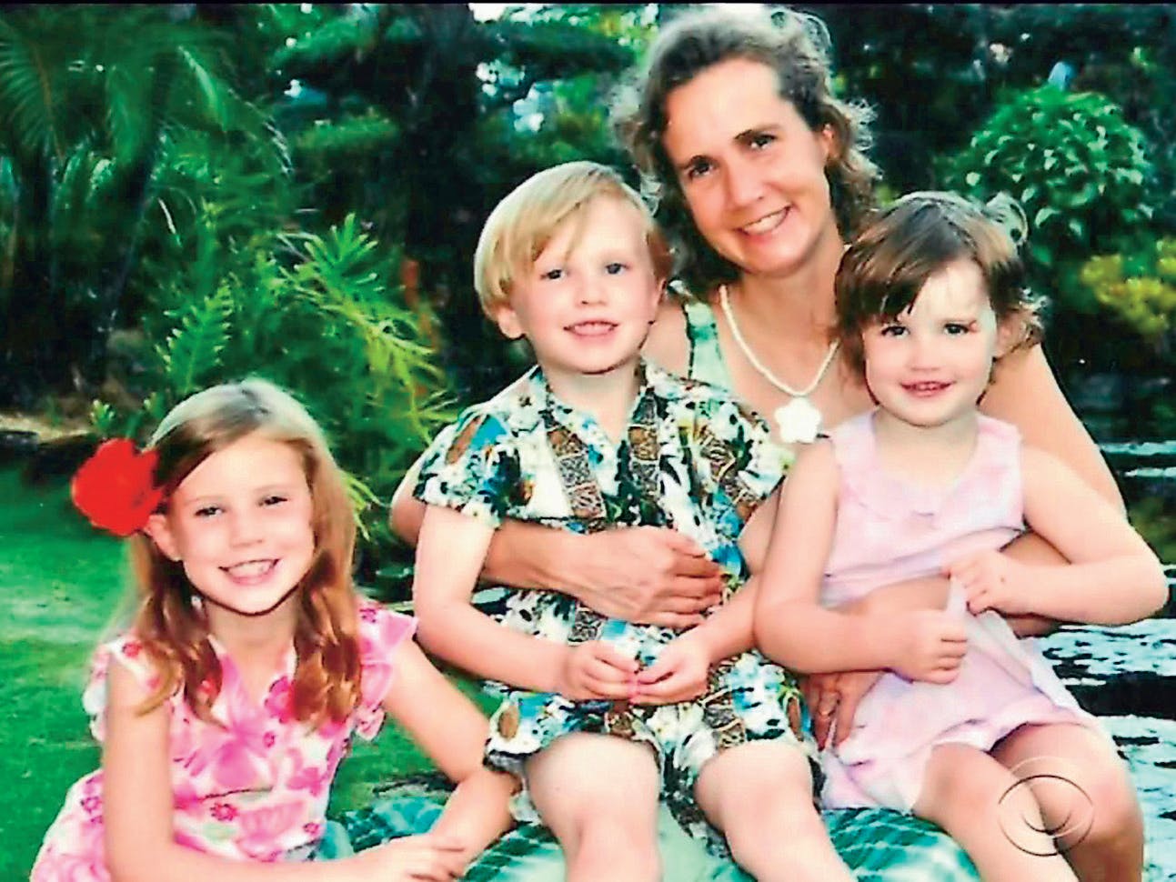 Stephanie Roller med sine tre børn