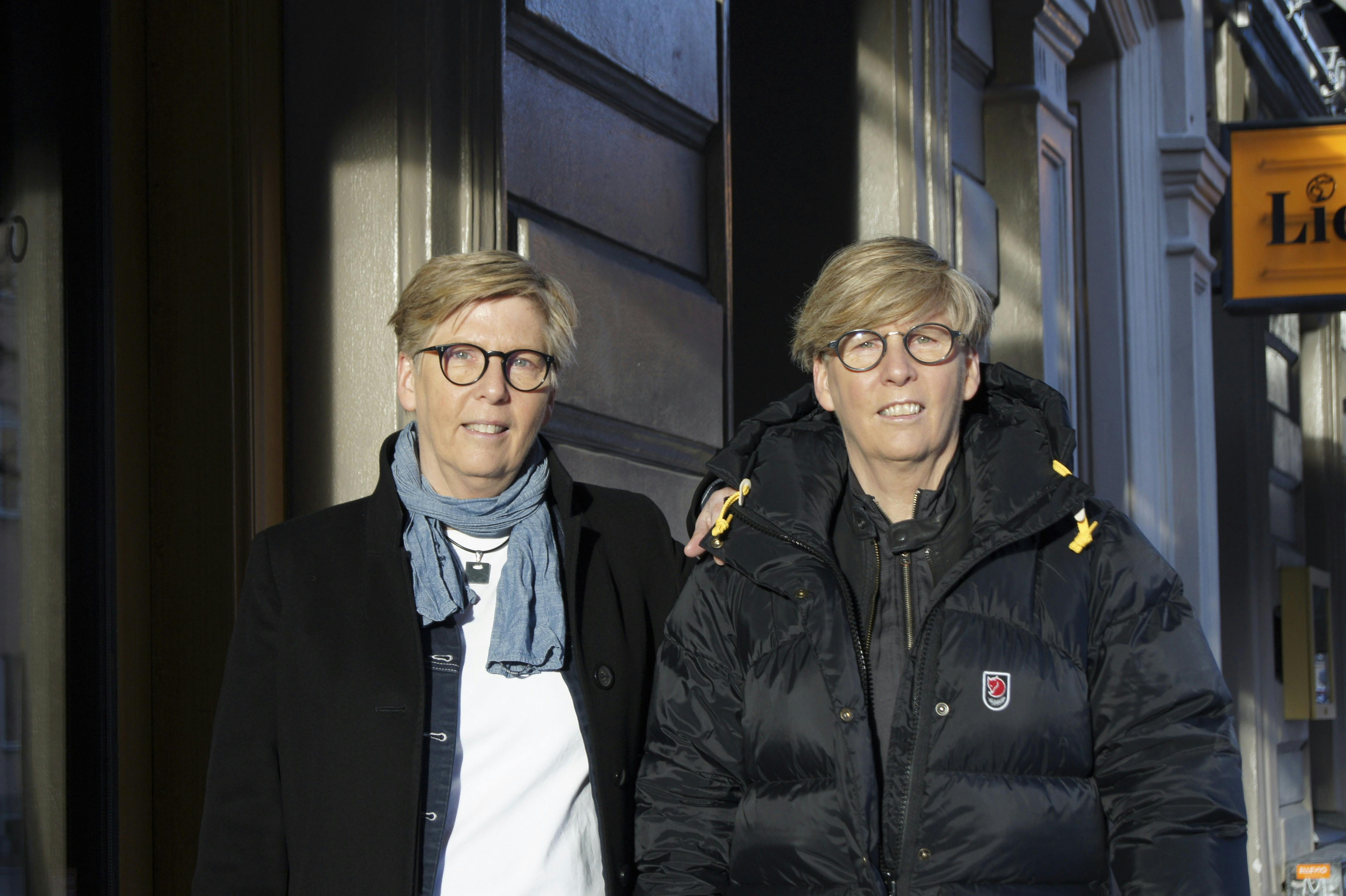 Maria og Eva Larsson.