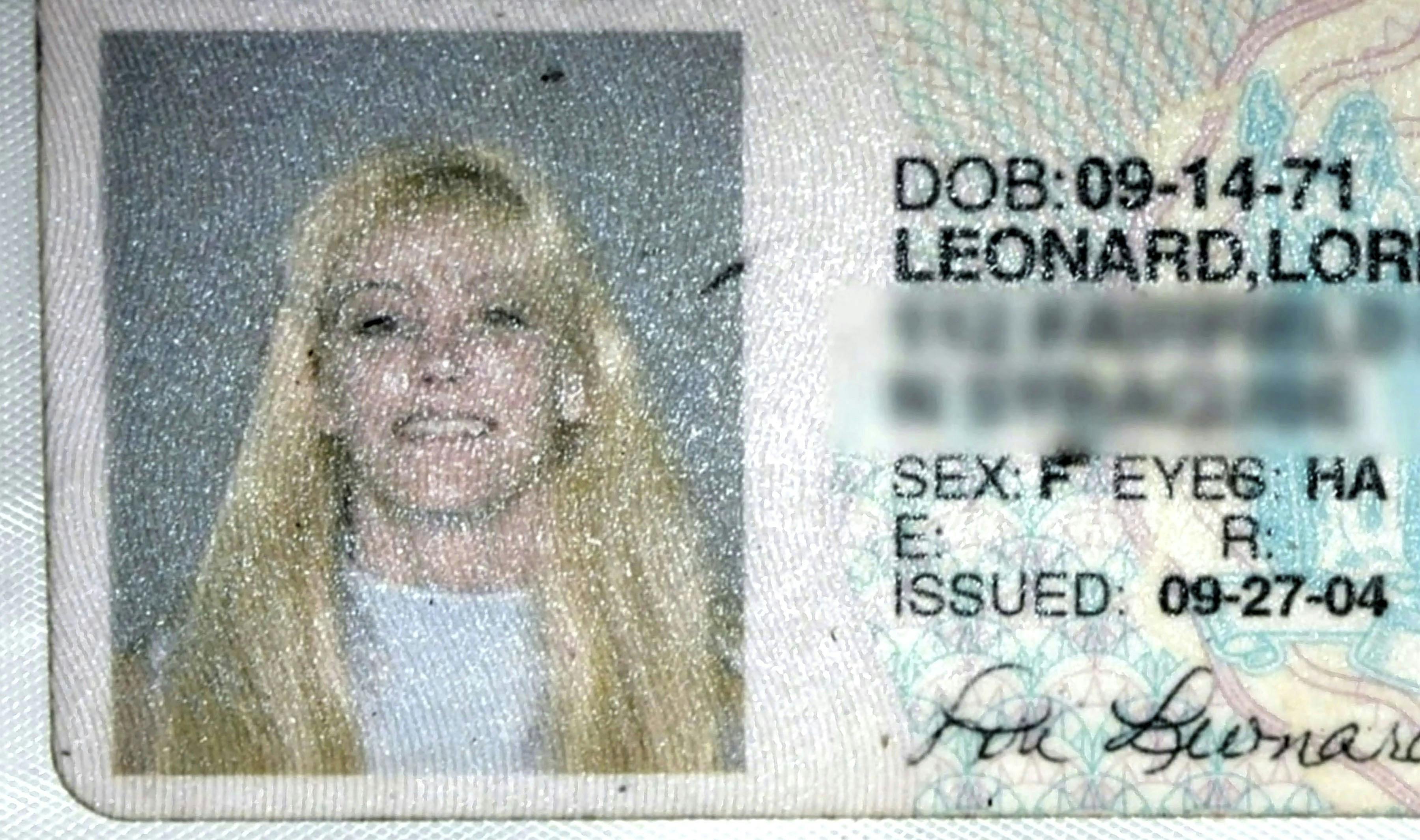 Lori Leonards id-kort til natklubben. 