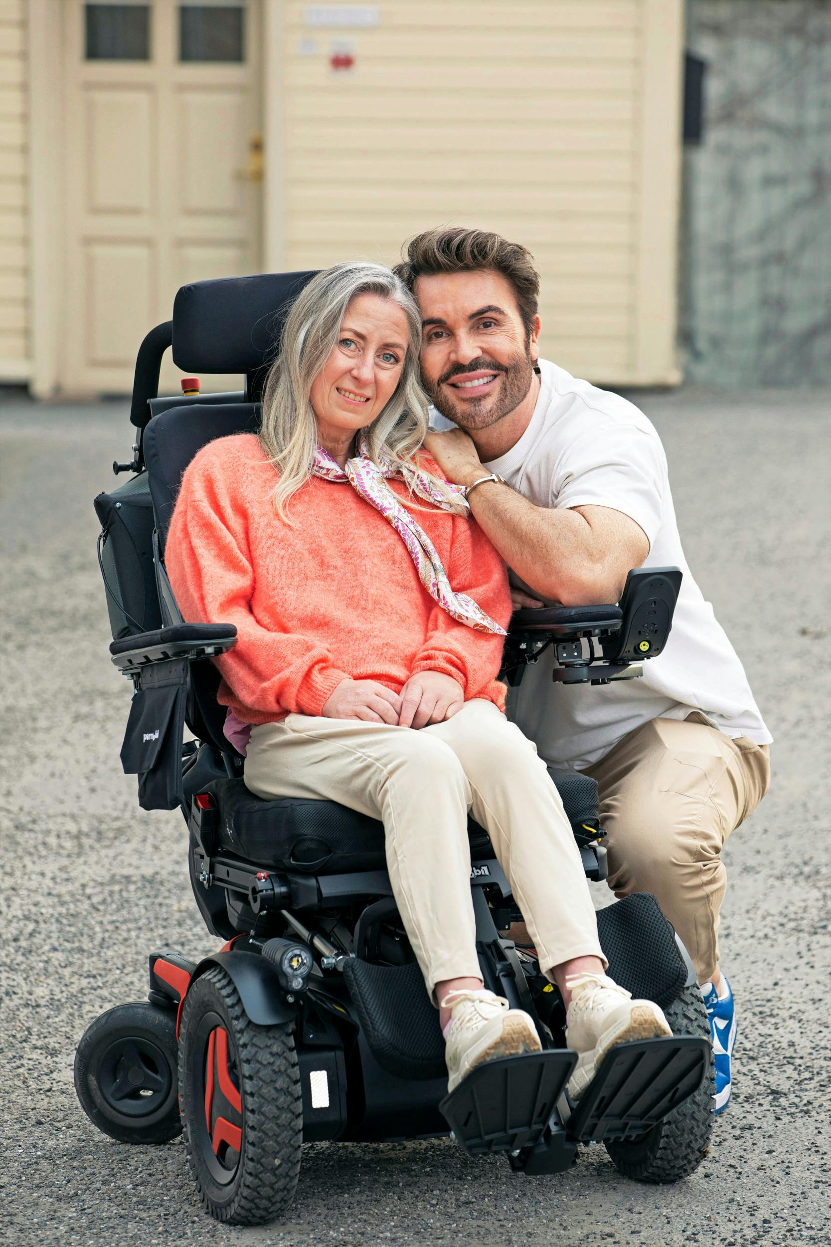 Hanne er ramt af sygdommen ALS. Den har revet hendes aktive liv væk på kun et år. Men der er stadig lyspunkter. Som da hun besøgte stylisten Jan Thomas, som fik hende til at stråle.