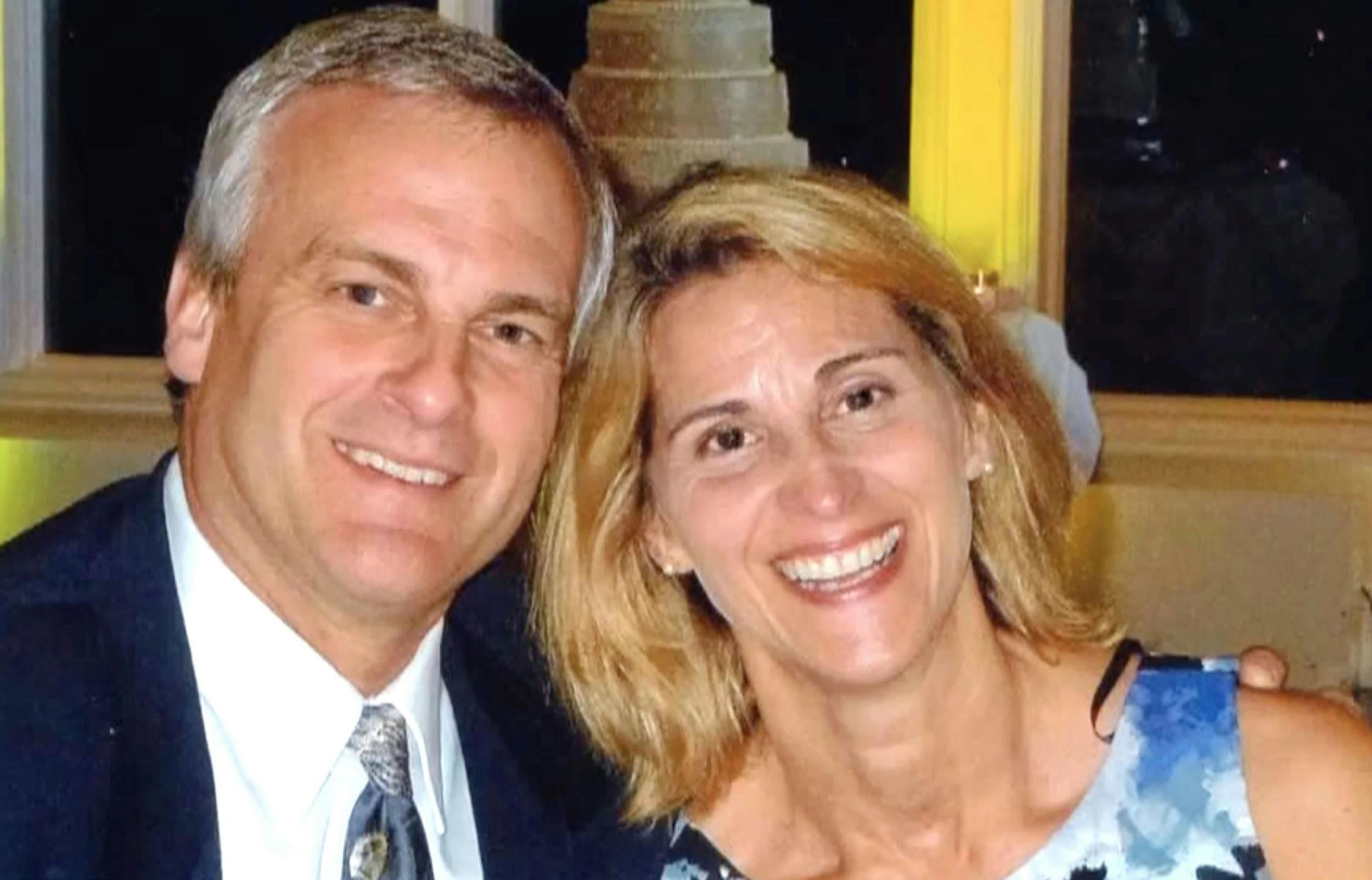 Ægteparret Jeanette og Jeffrey Navin blev myrdet af deres pengegriske søn.