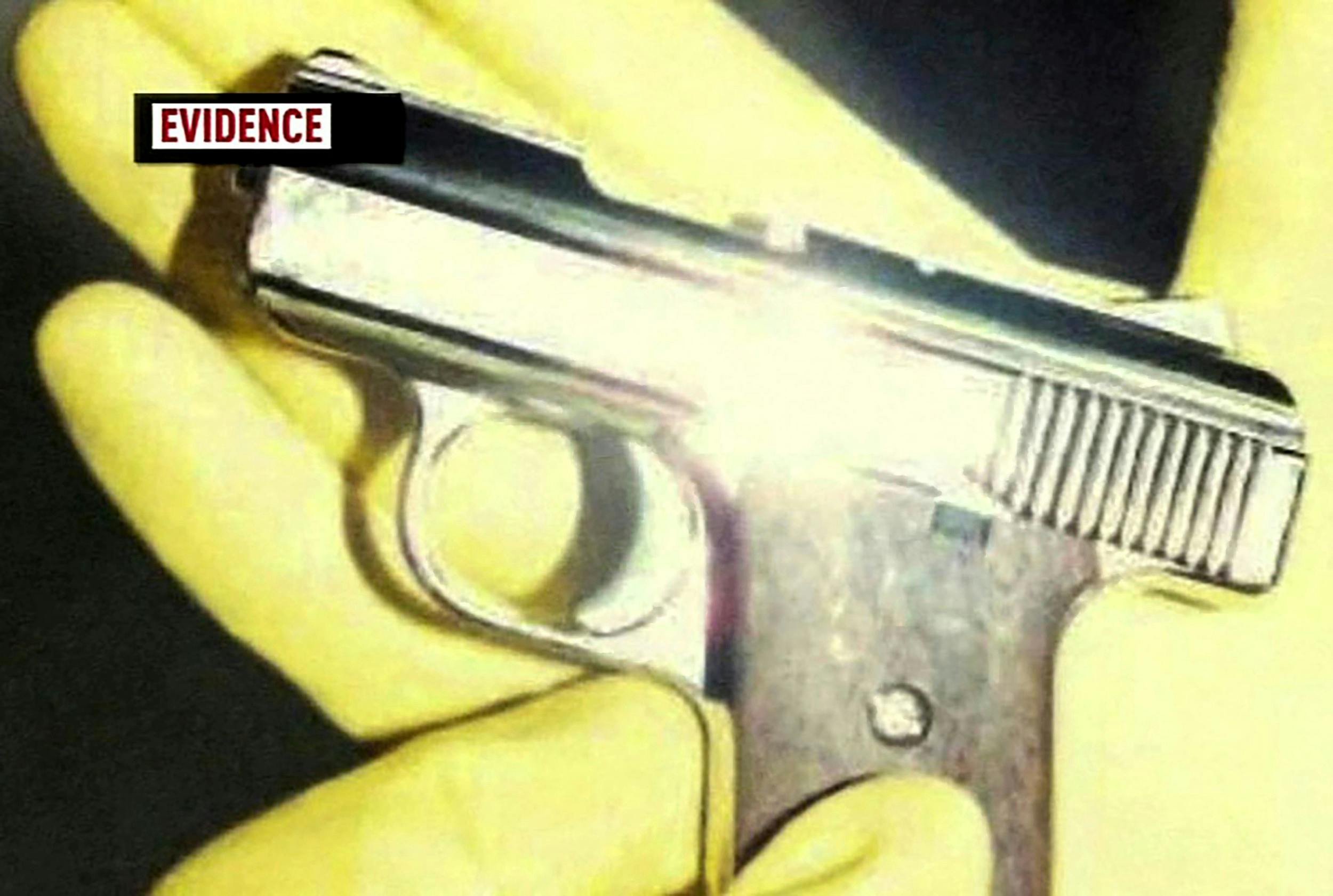 Drabsvåbnet var denne revolver, som ifølge Betty Kirk gik af ved et uheld.