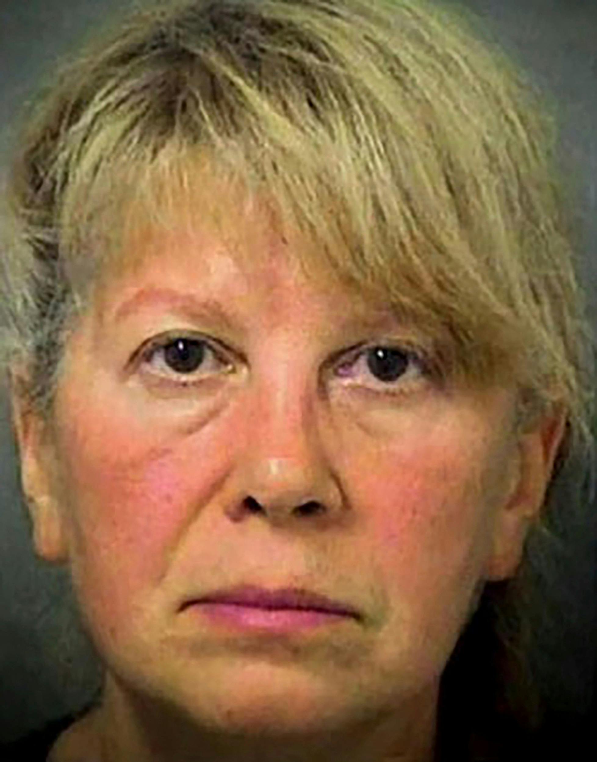 Da Sheila Keen blev anholdt 27 år efter mordet, havde hun skiftet navn til Debbie Warren og farvet sit hår lyst.