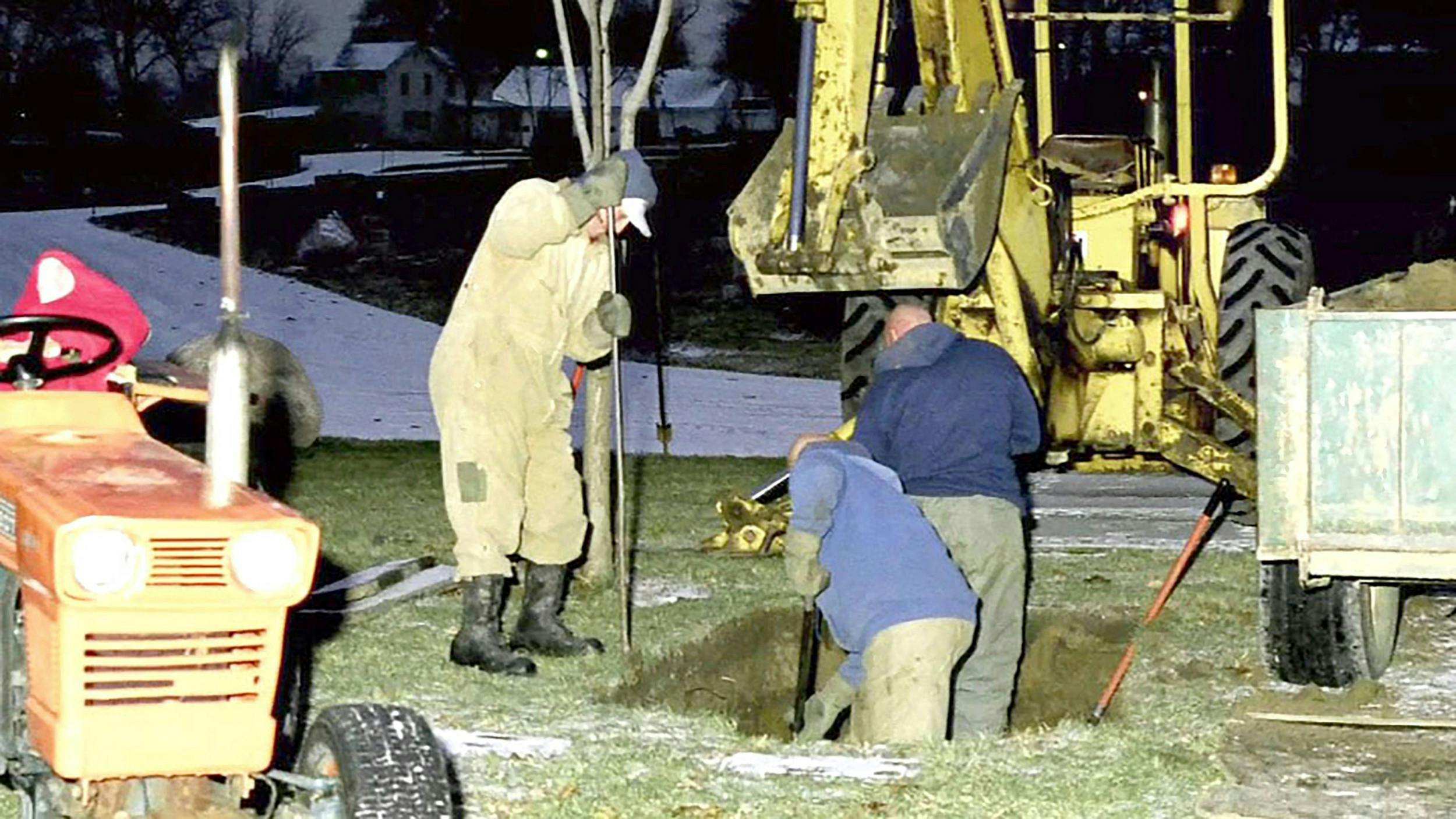 Liget af Jesse Giles blev gravet op et par måneder efter hans død, og en obduktion viste, at han blev myrdet.