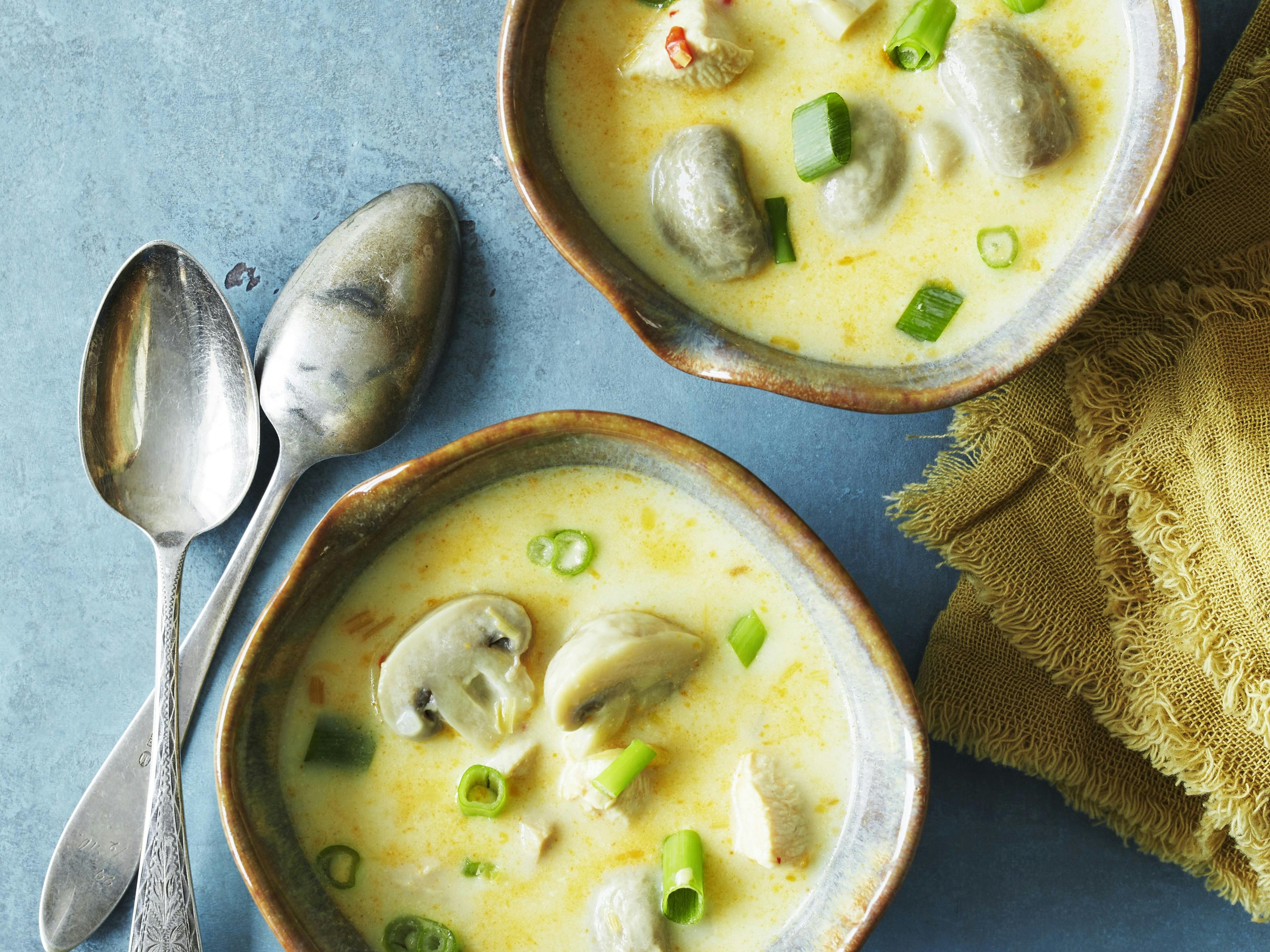 Suppe med champignoner og kylling