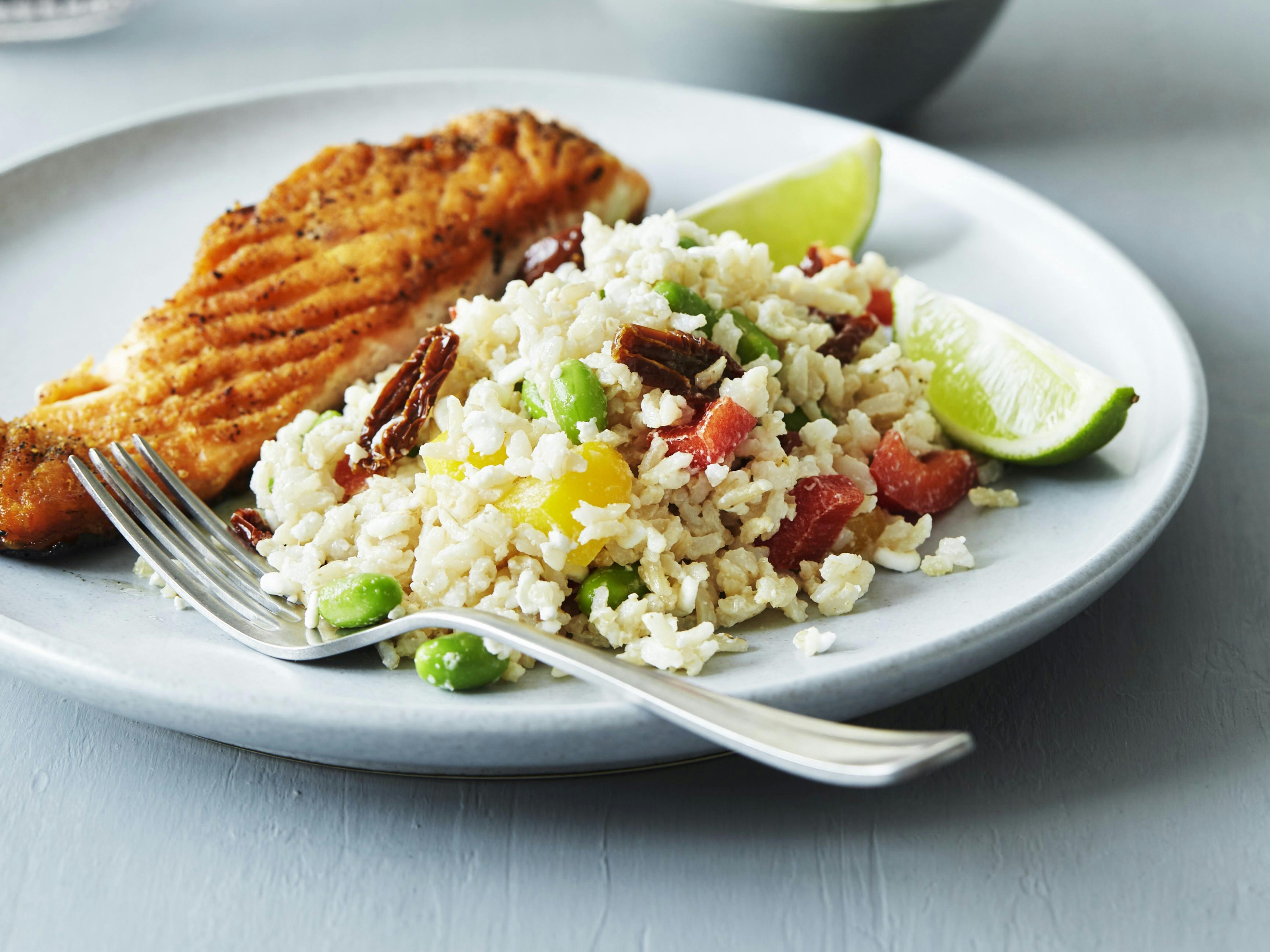 Rissalat med laks og hytteost