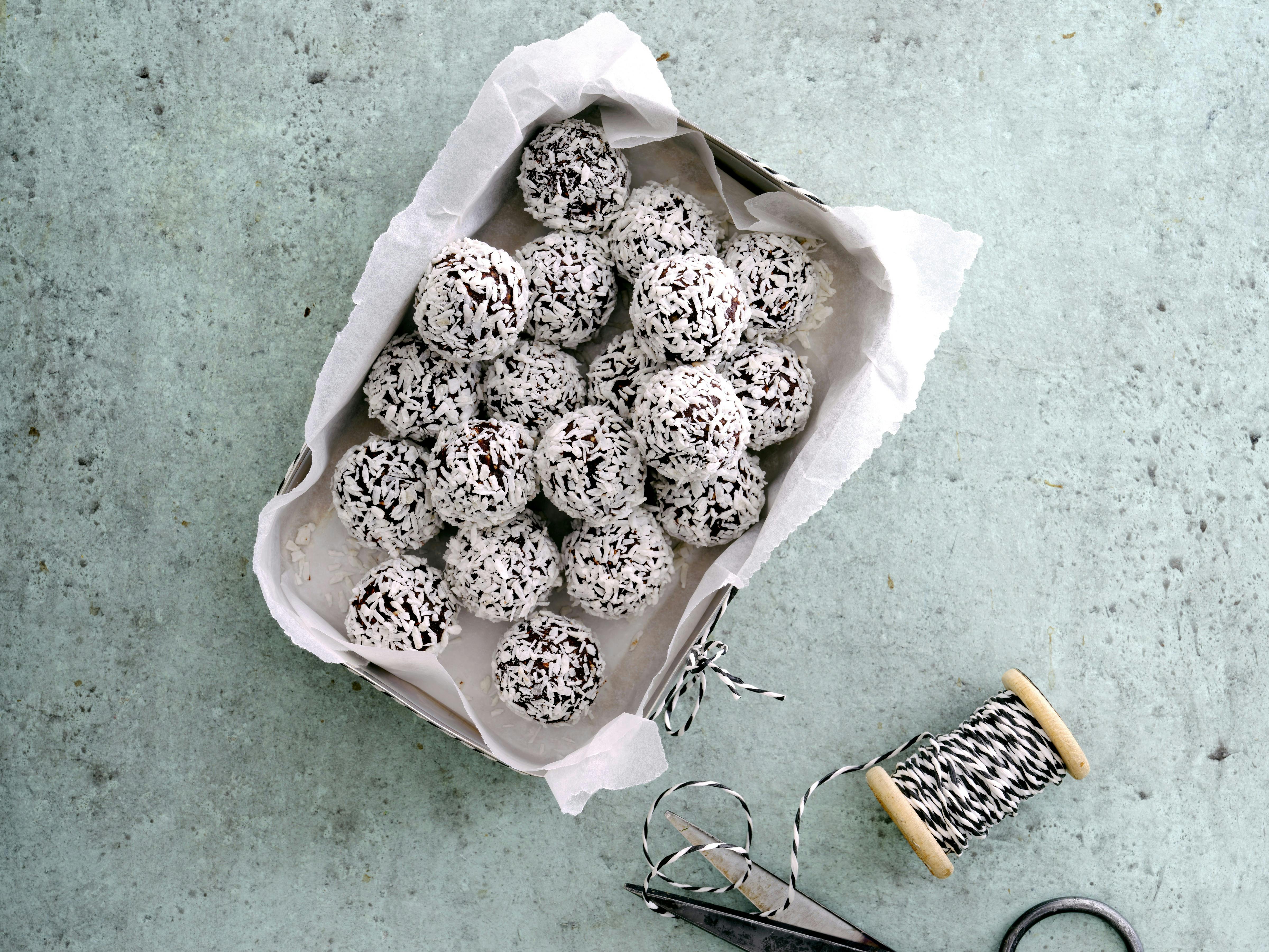 Havregrynskugler med lakrids og hindbær