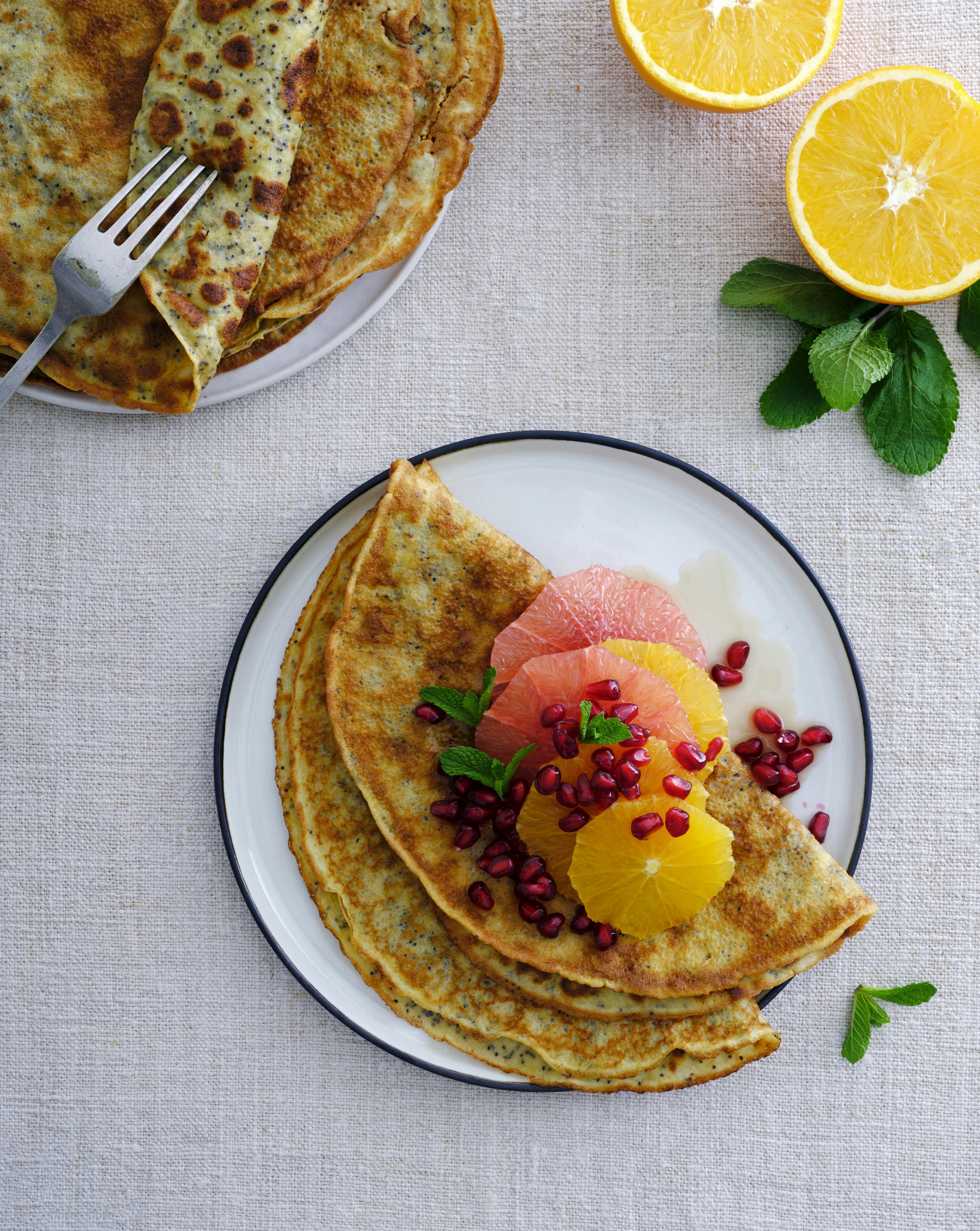 Pandekager med appelsinsalat