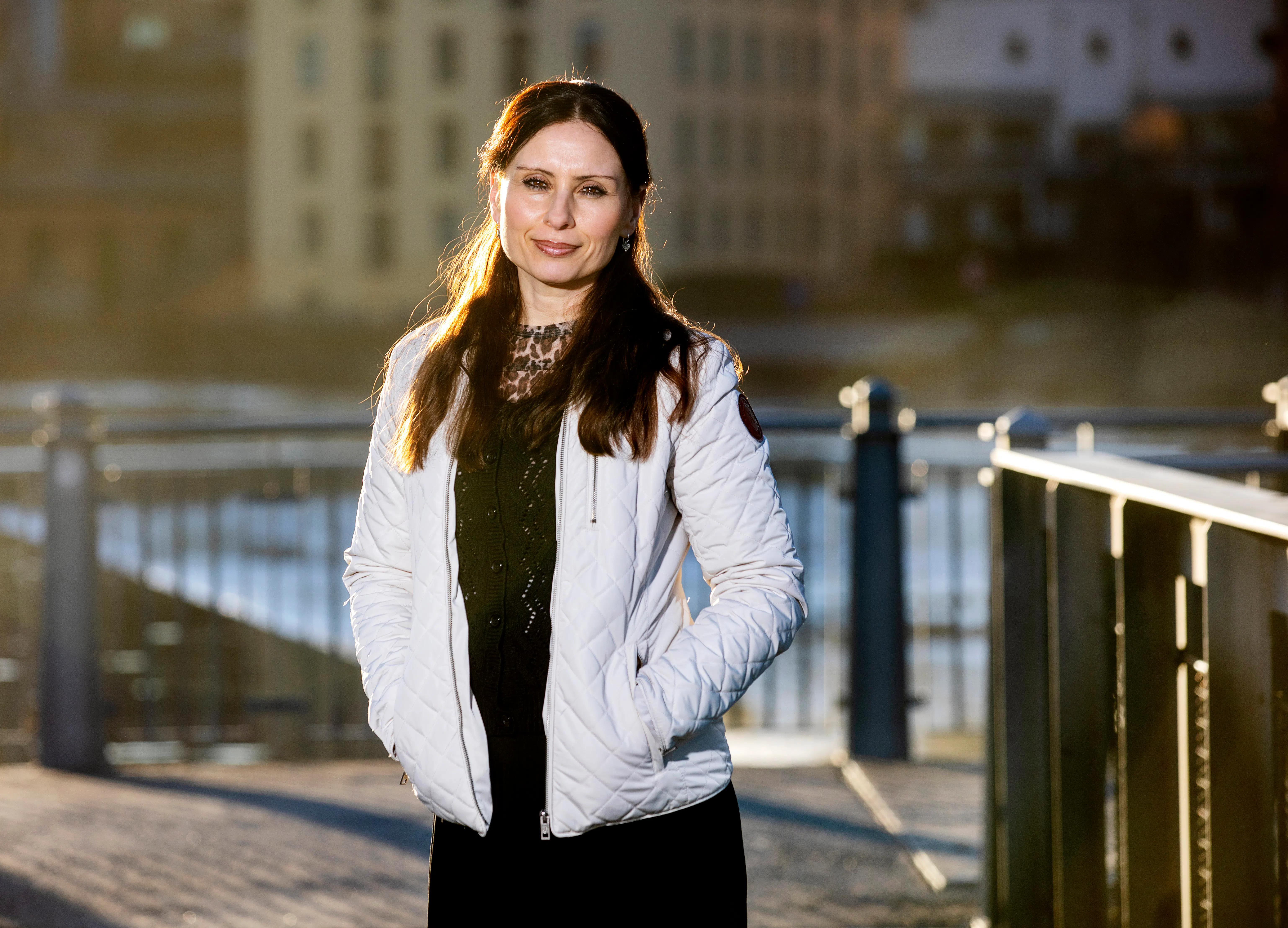 Naboen viste sig at være gerningsmanden: Jeg blev stalket i 20 år | Ude ...