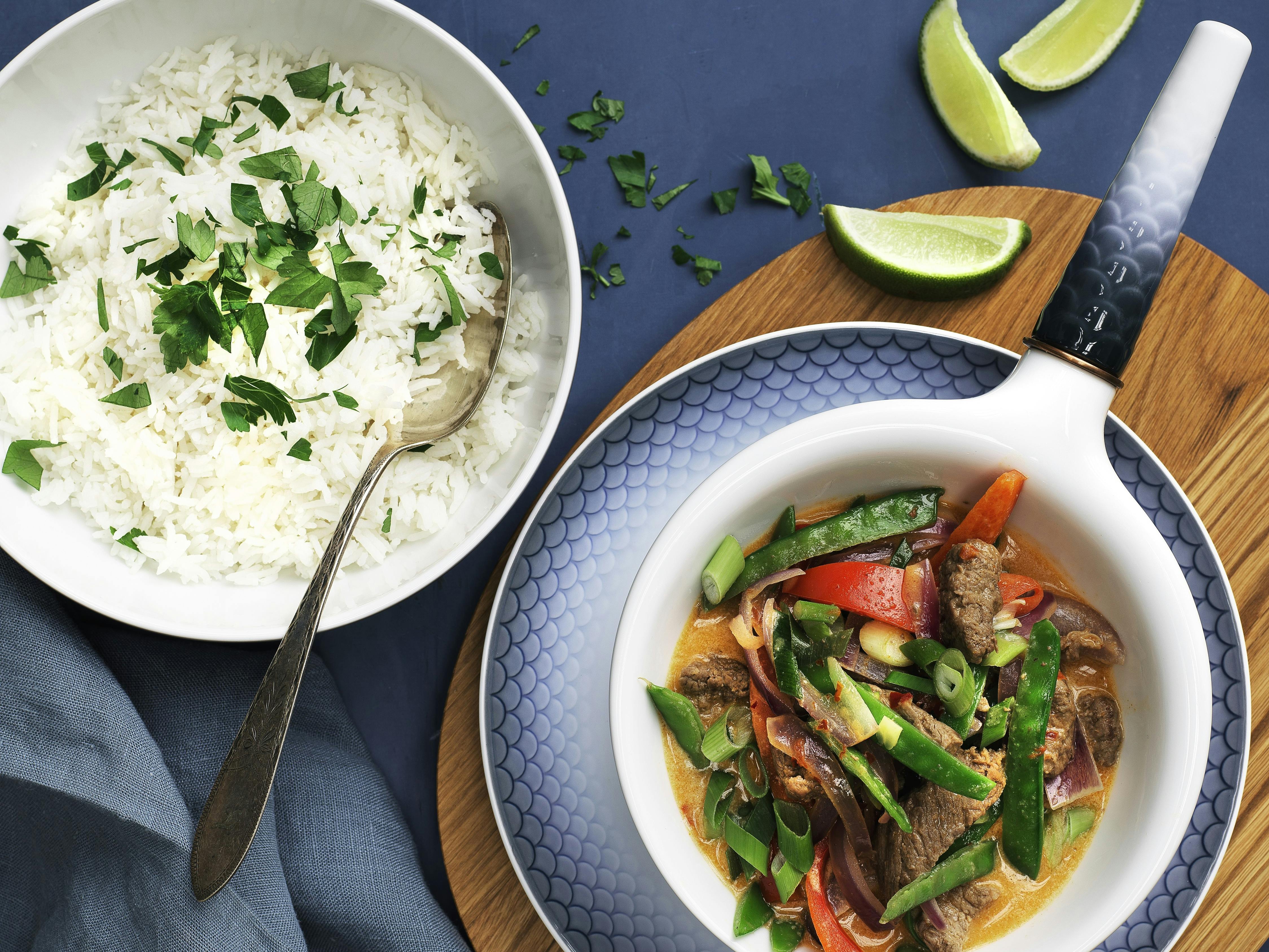 Oksekød i rød karry