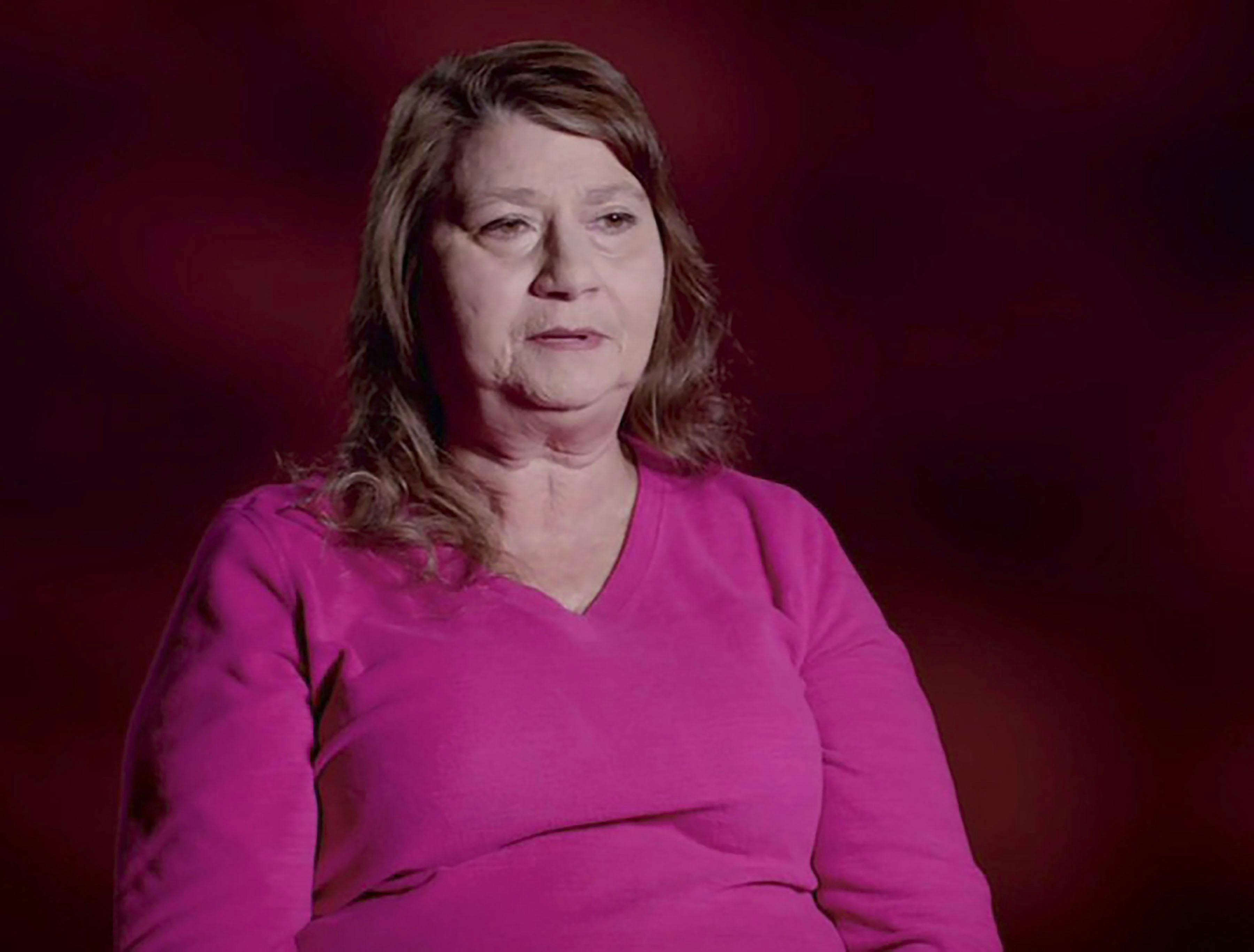 Mary under et interview. 