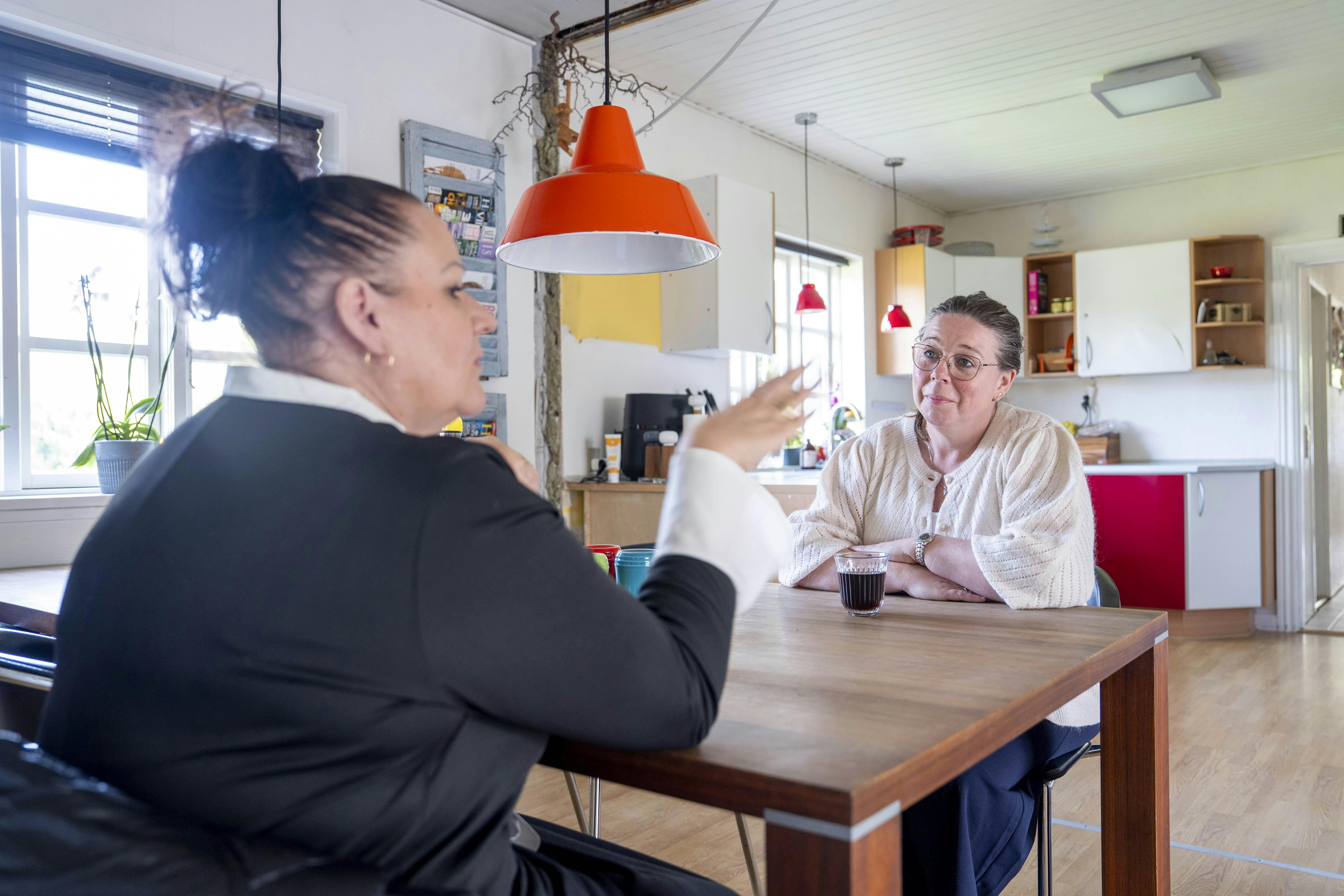 Christina og Selma Ambirk.
