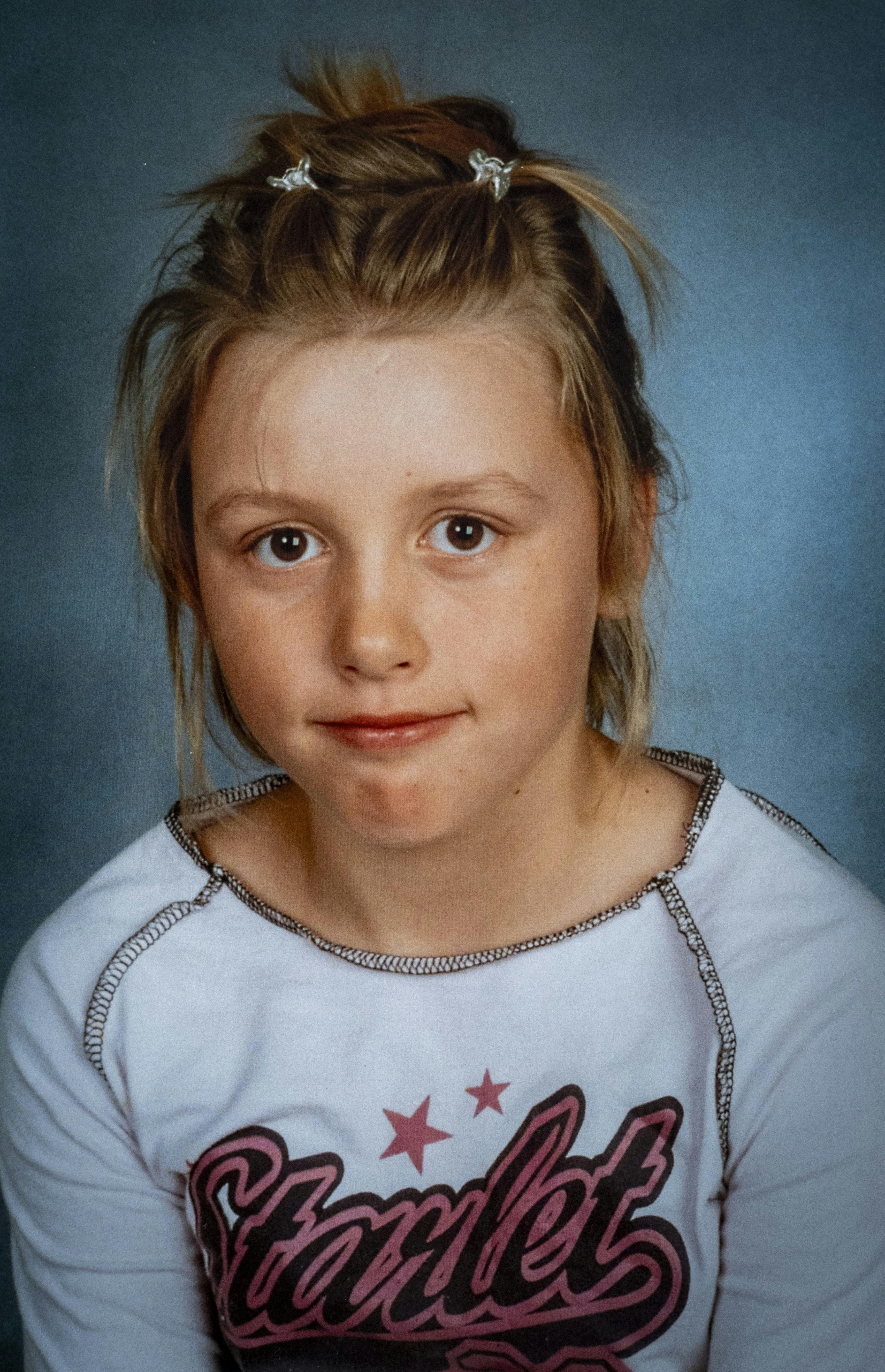 Skolefoto af Emilie. 