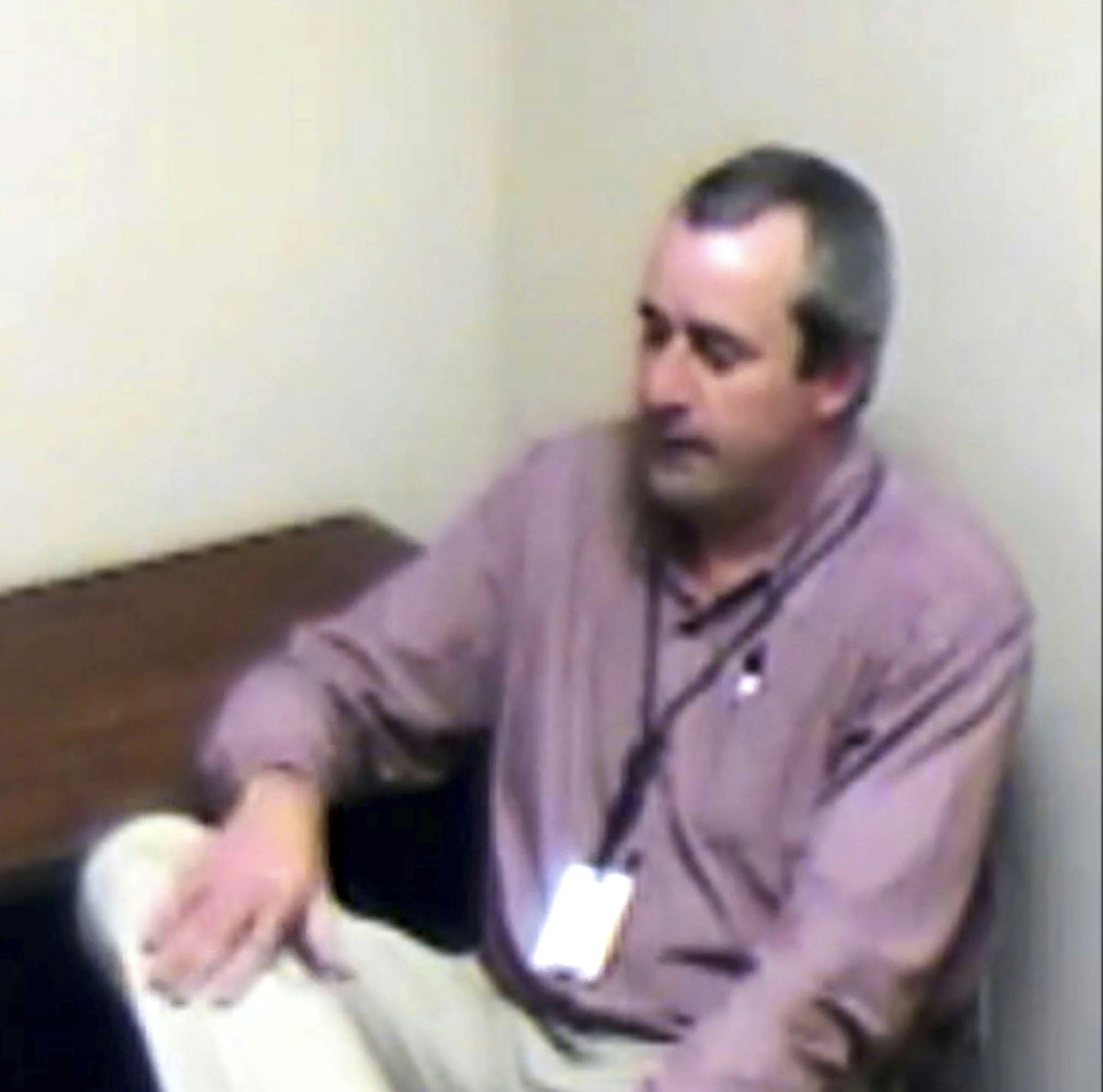 Pastor Jerry Sousley under afhøring. 