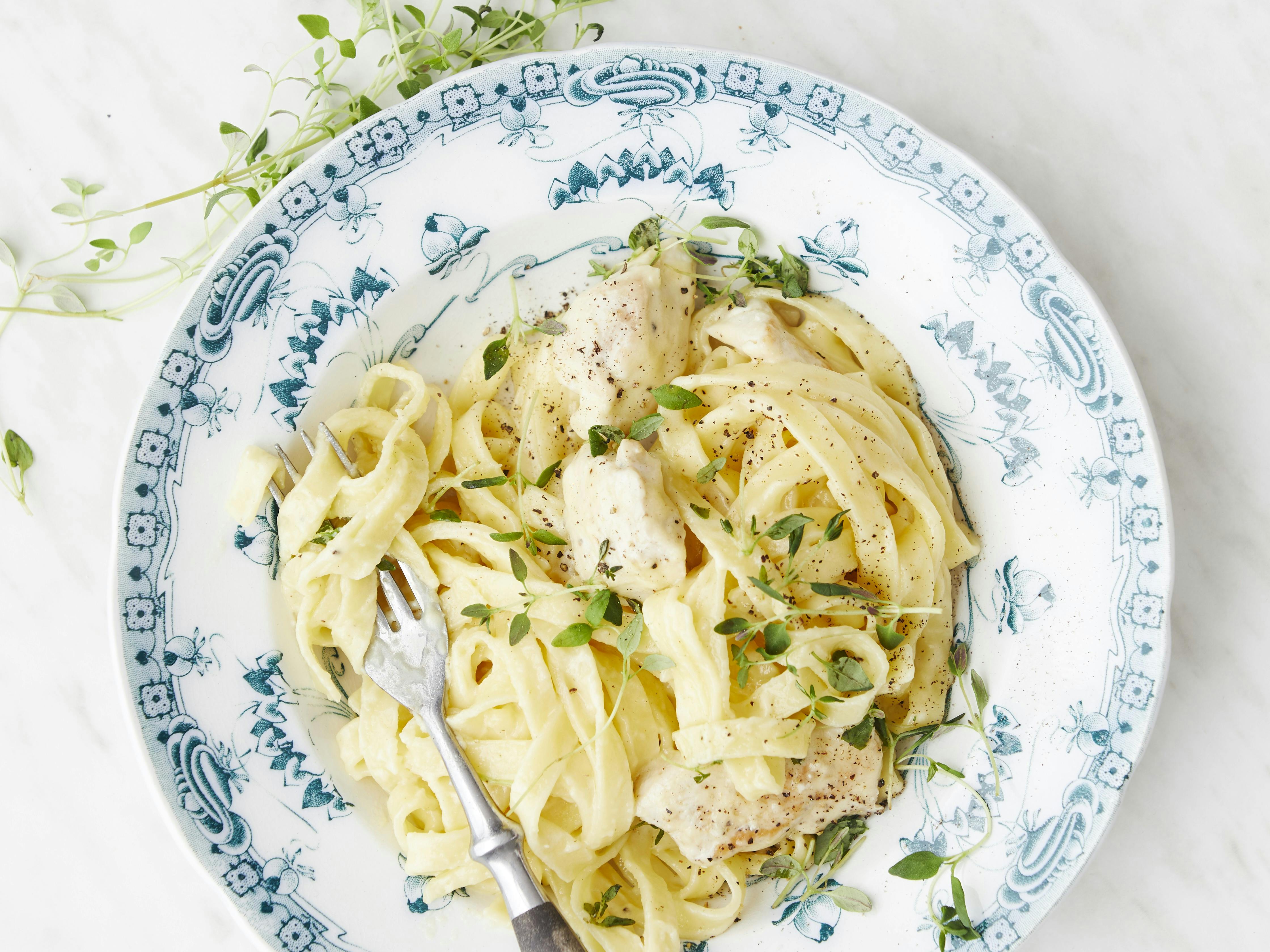 Pasta alfredo med kylling