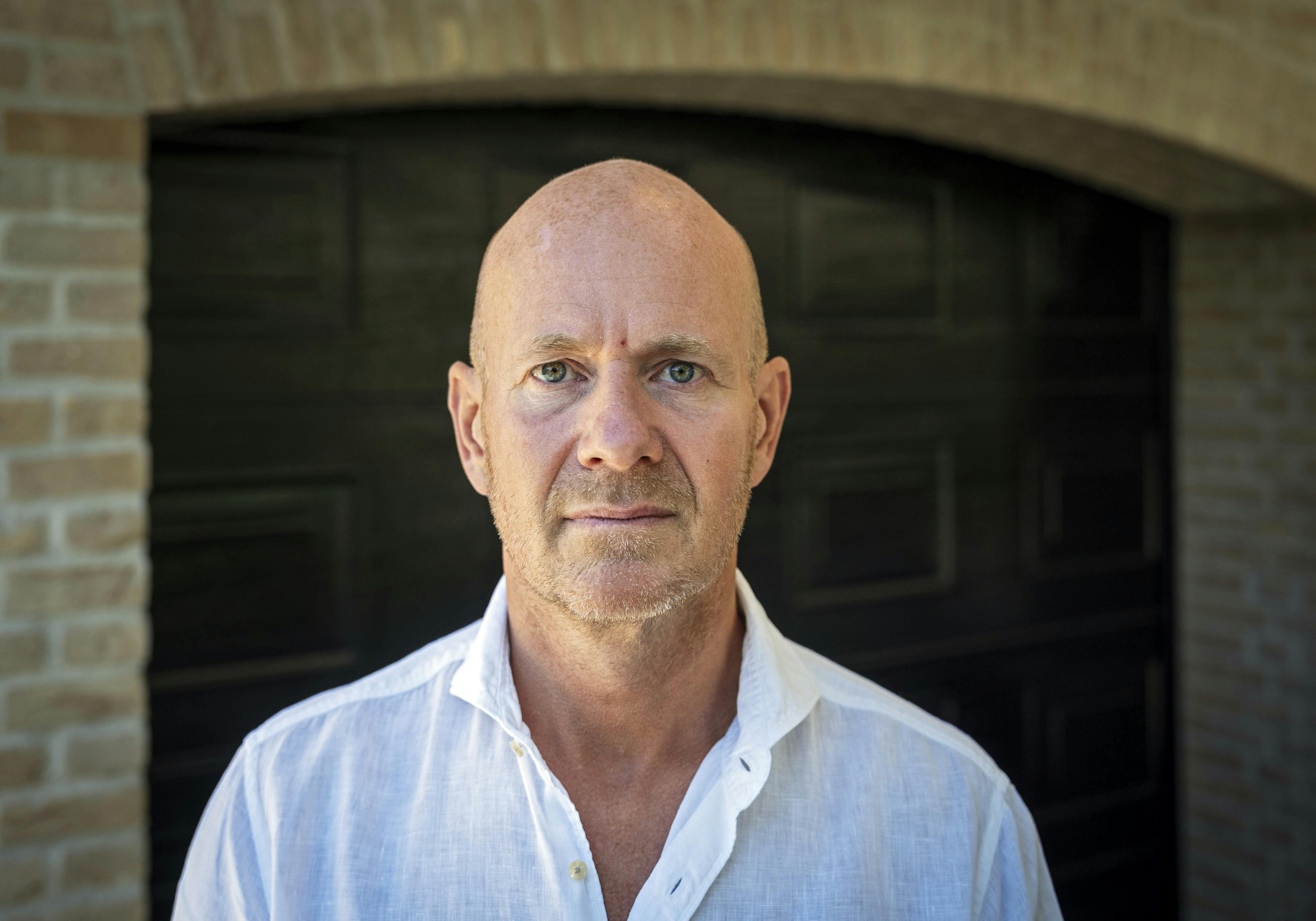 Brian var tæt på at dø af indre blødninger efter cykelulykke. 