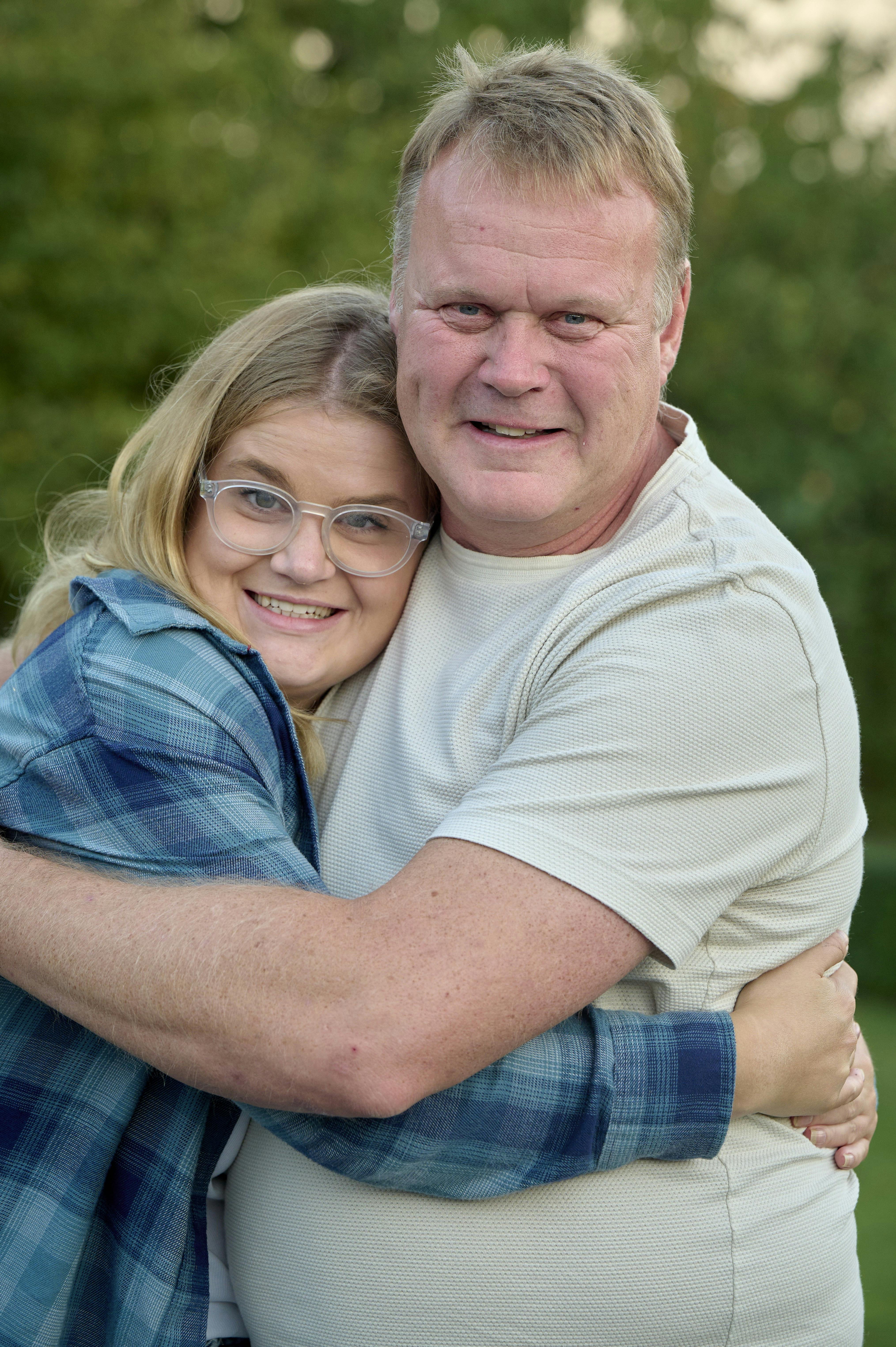 23-årige Thelma Carlson og hendes redningsmand, Magnus Karlsson, 54.