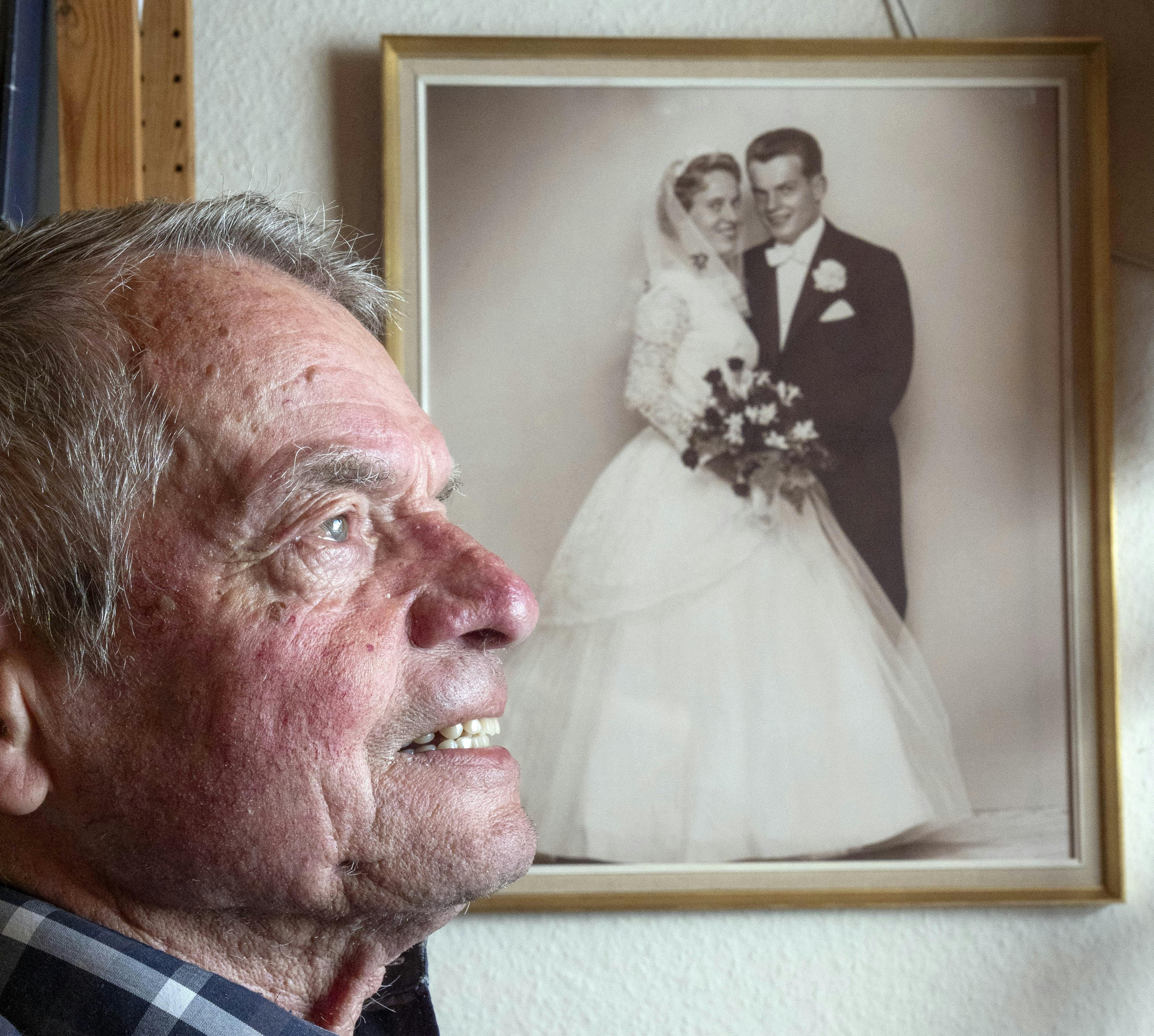 87-årige John Rasmussen mistede november 2024 sin kone, Kirsten til parkinsons.