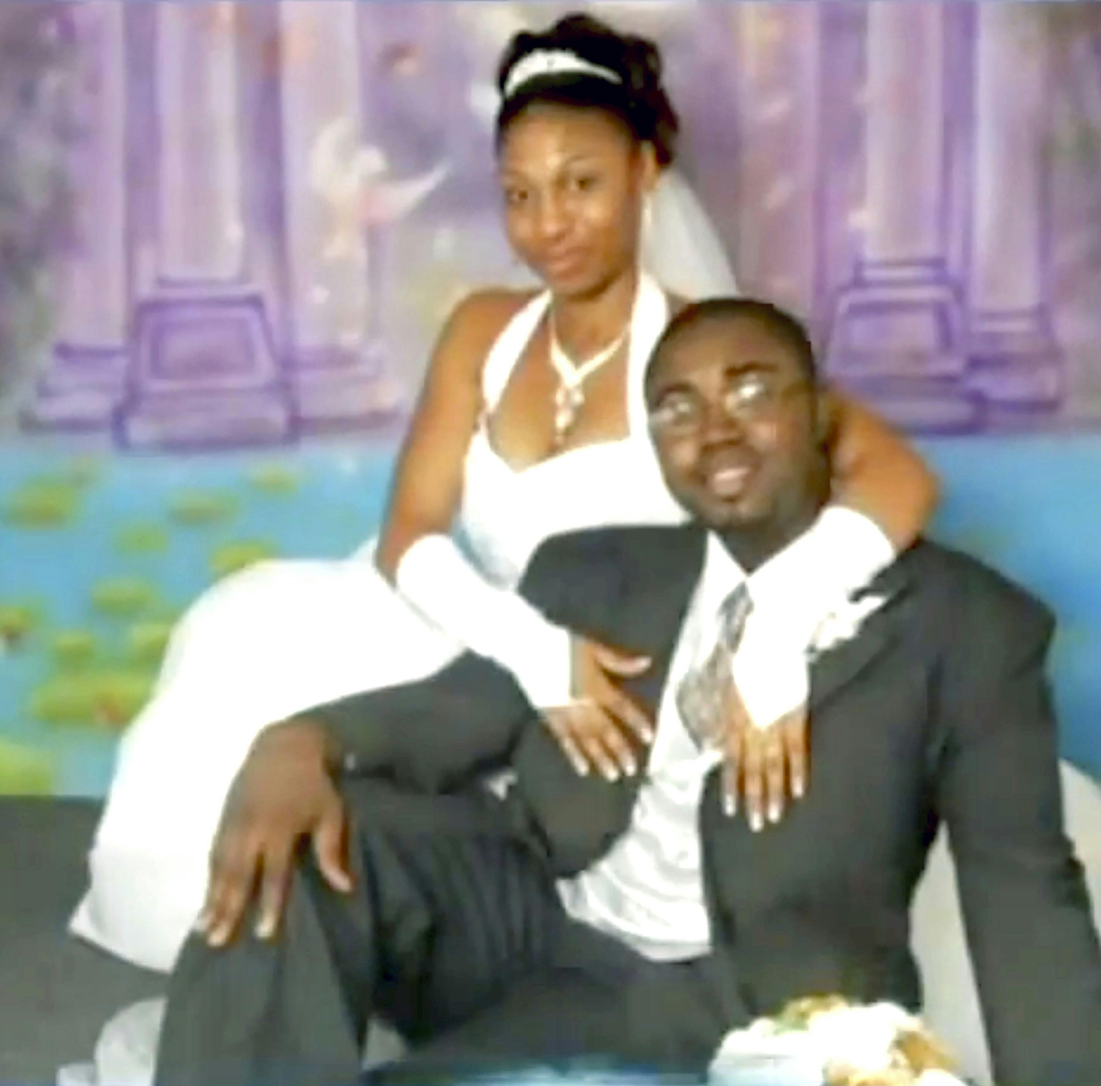 Billede af Chinelle og Dale Browne til deres bryllup. 