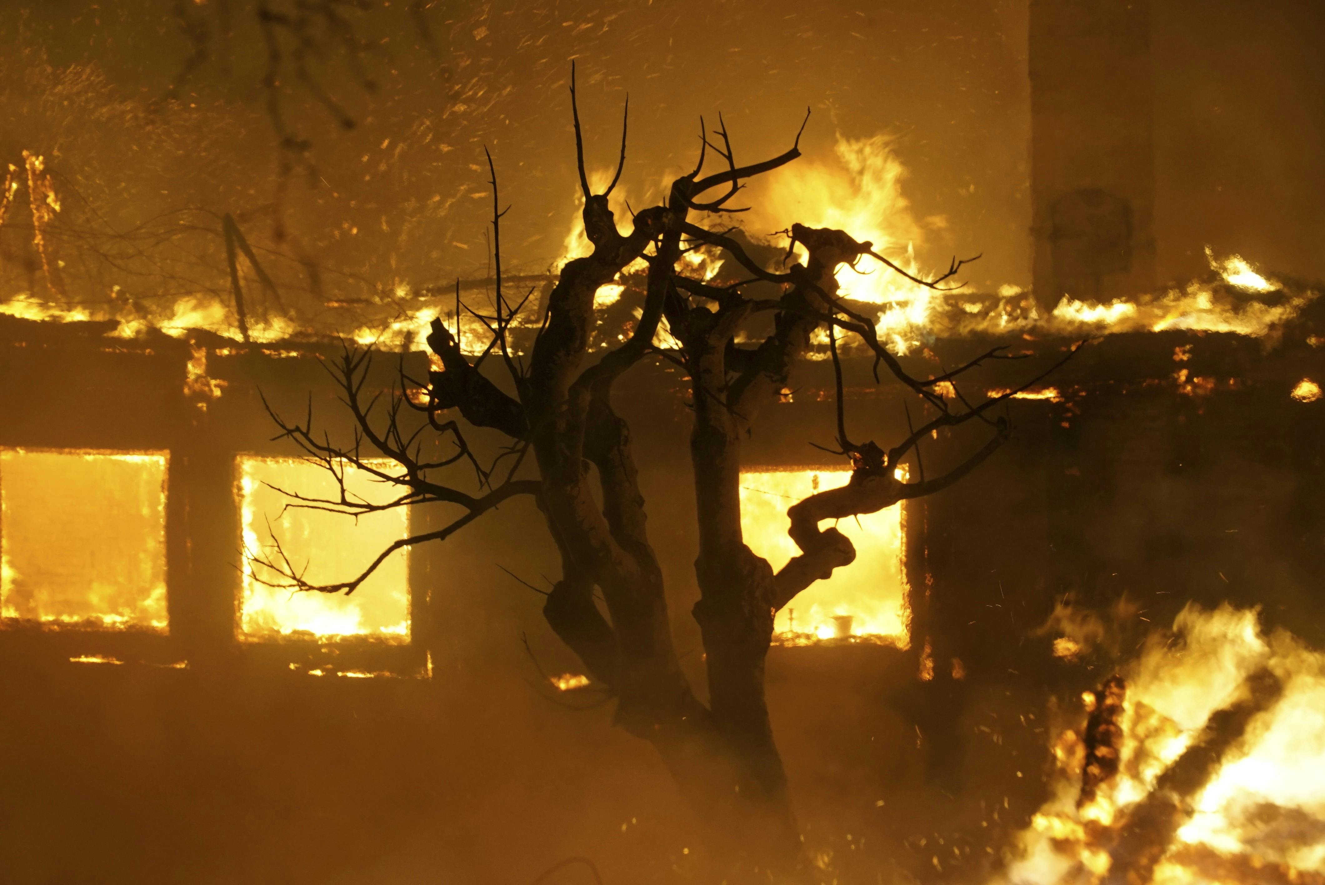 Alt gik tabt i branden en juleaften i 1957: Brand i et hus