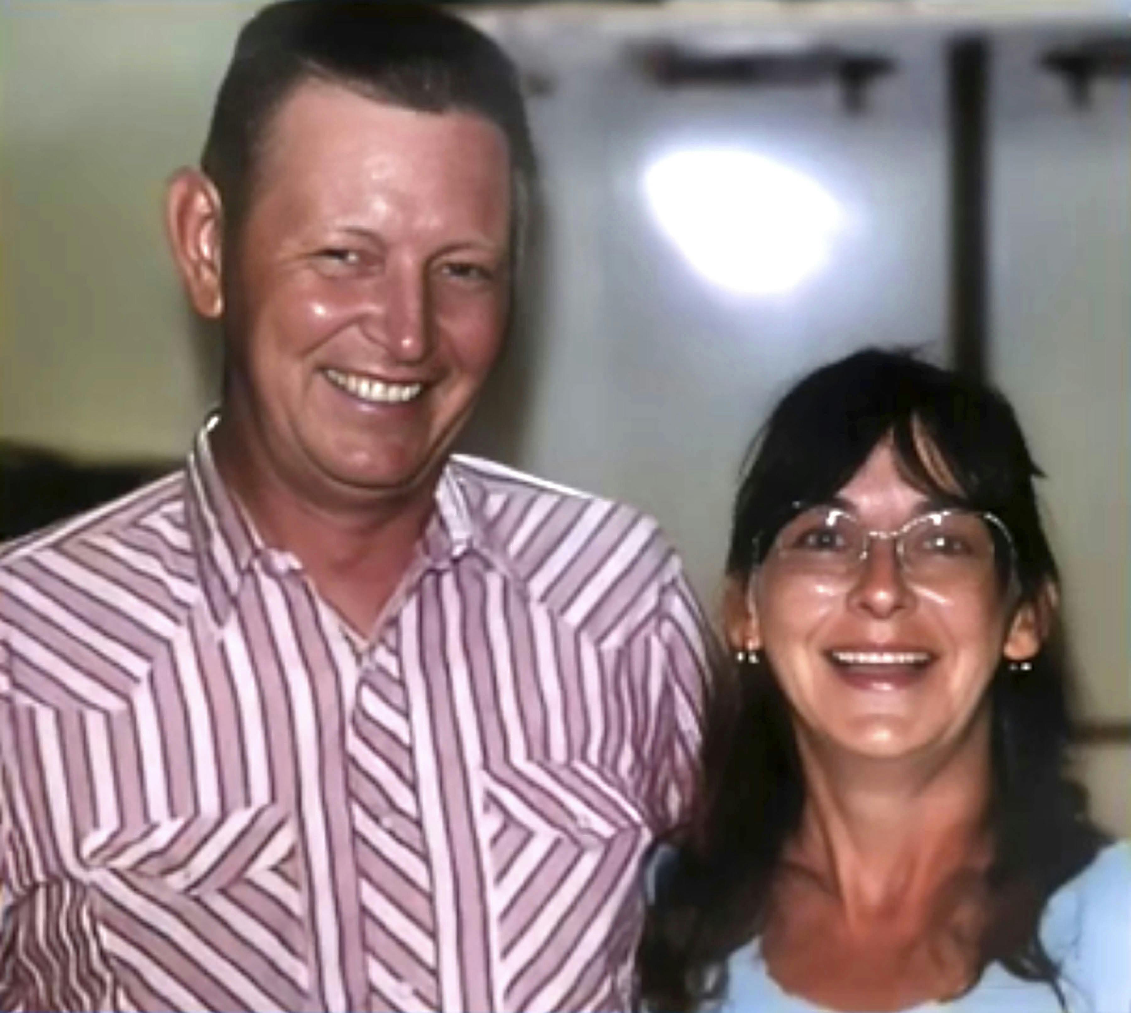 Ægteparret Elaine og Jack Denney, der blev dræbt ved juletræet.