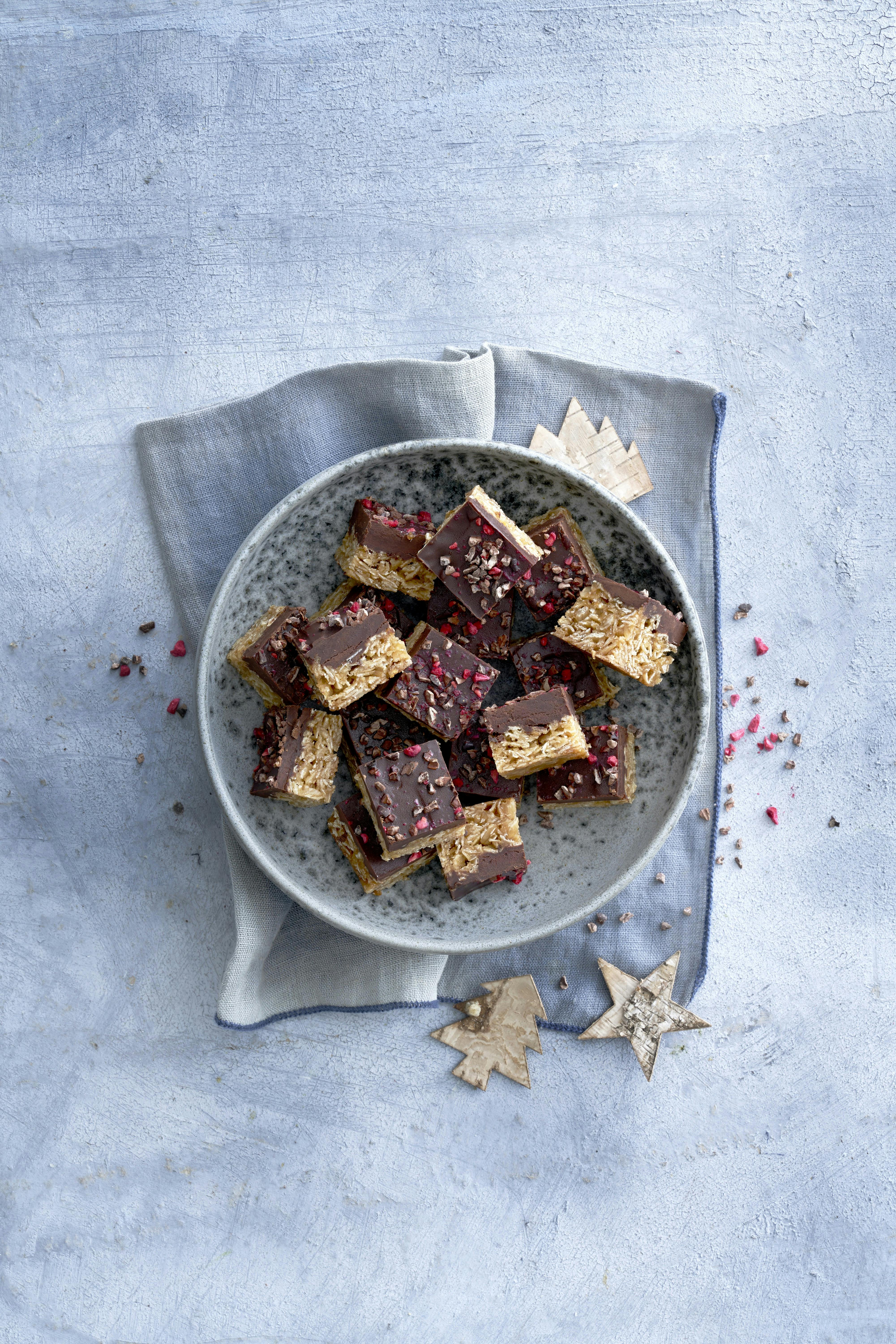 Havrekonfekt med chokolade og kakaonibs