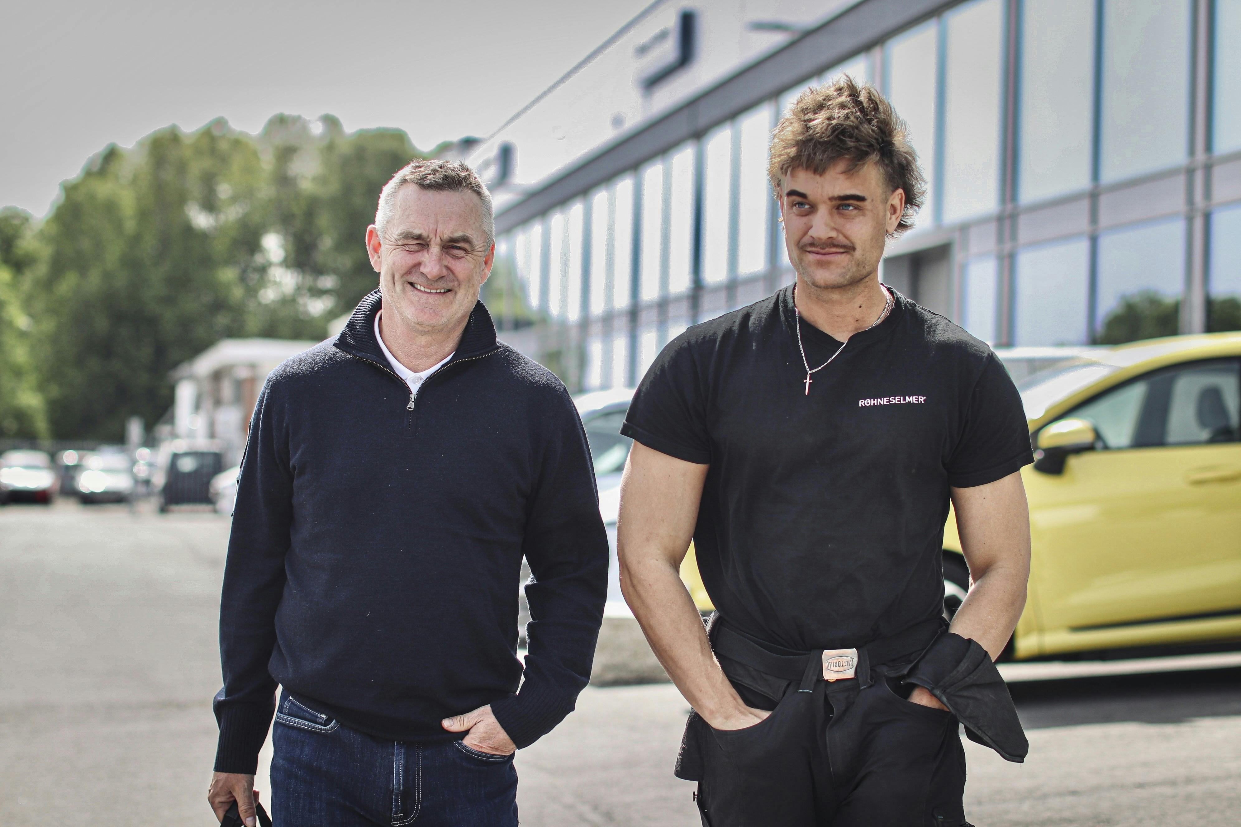 Sindre sammen med sin far Clas. De har fået et tættere forhold efter Sindres misbrug.