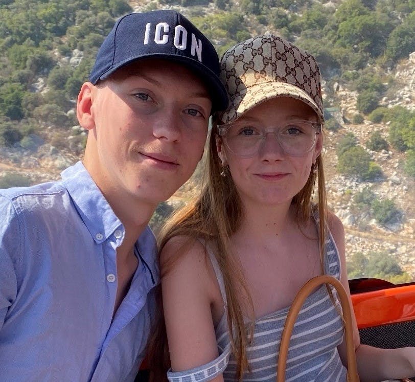 Zenius Andersen: Zenius var en omsorgsfuld storebror. Her ses han med sin lillesøster, Malou, der nu er 13 år.