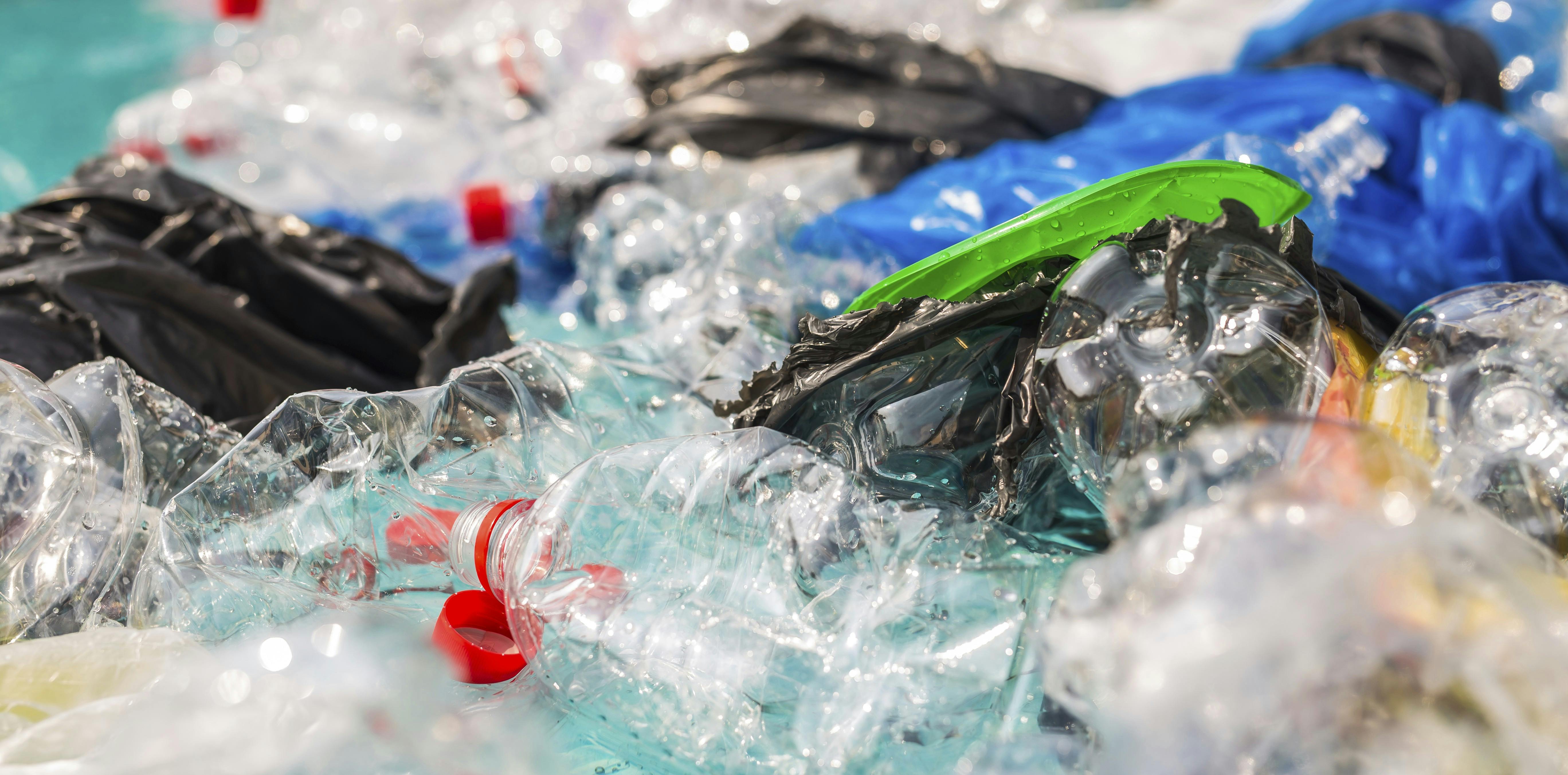 Danmark brænder mest plastik af per indbygger: Billede af en masse plastikaffald