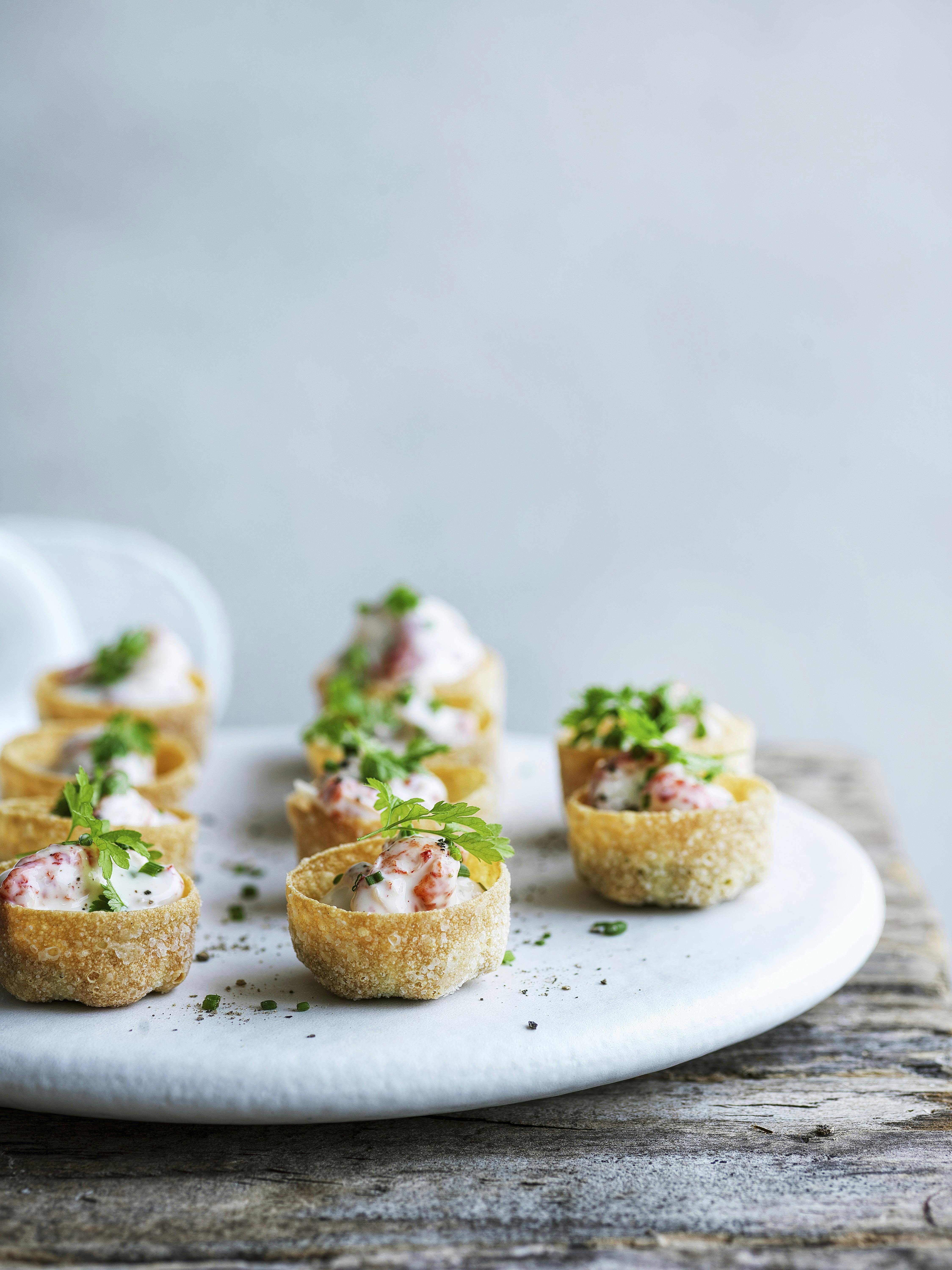 Krustader med krebsehalesalat.