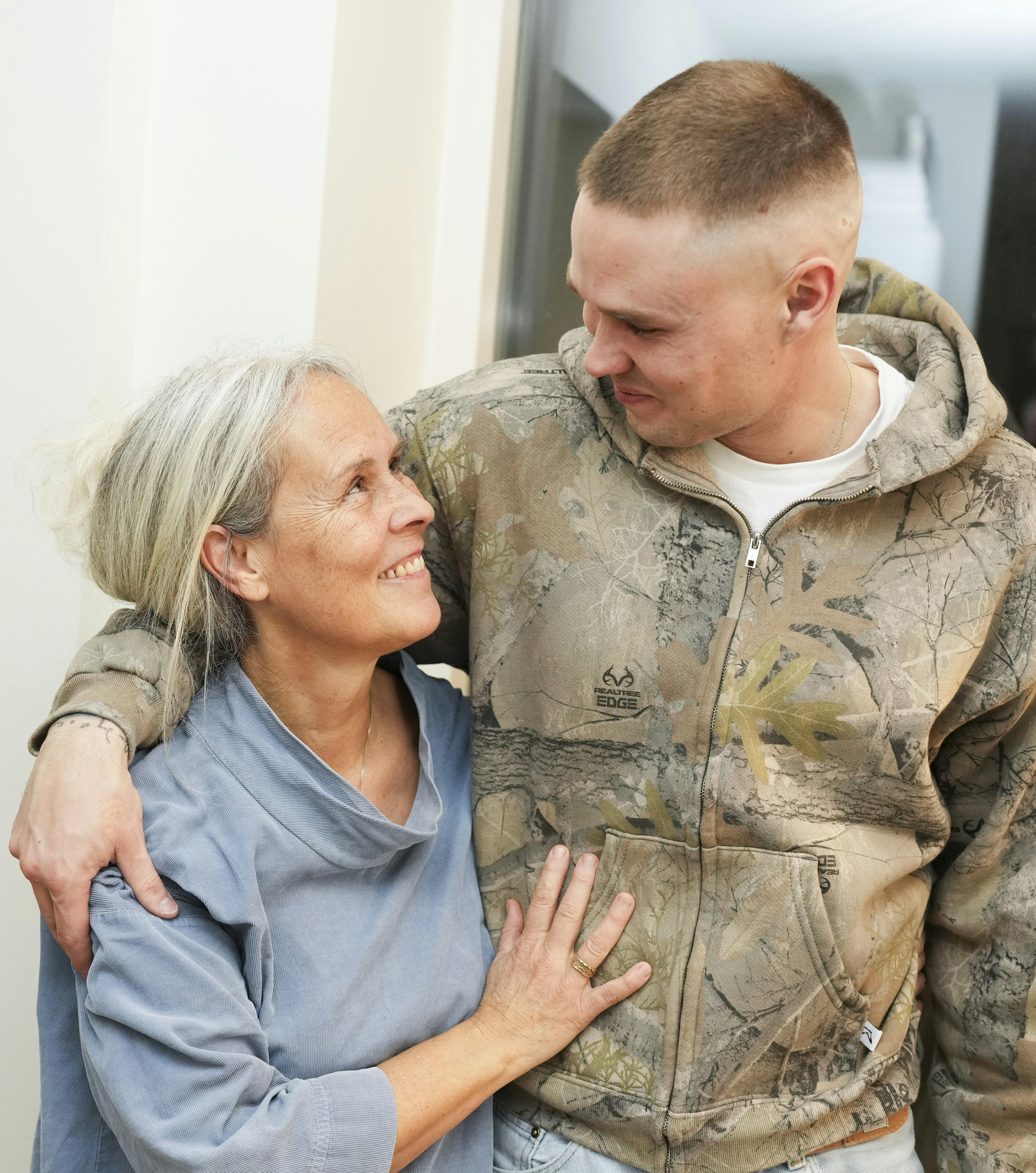 Anton Dinesen havde som ung et stort misbrug og hans hverdag var fyldt med stoffer og kriminalitet