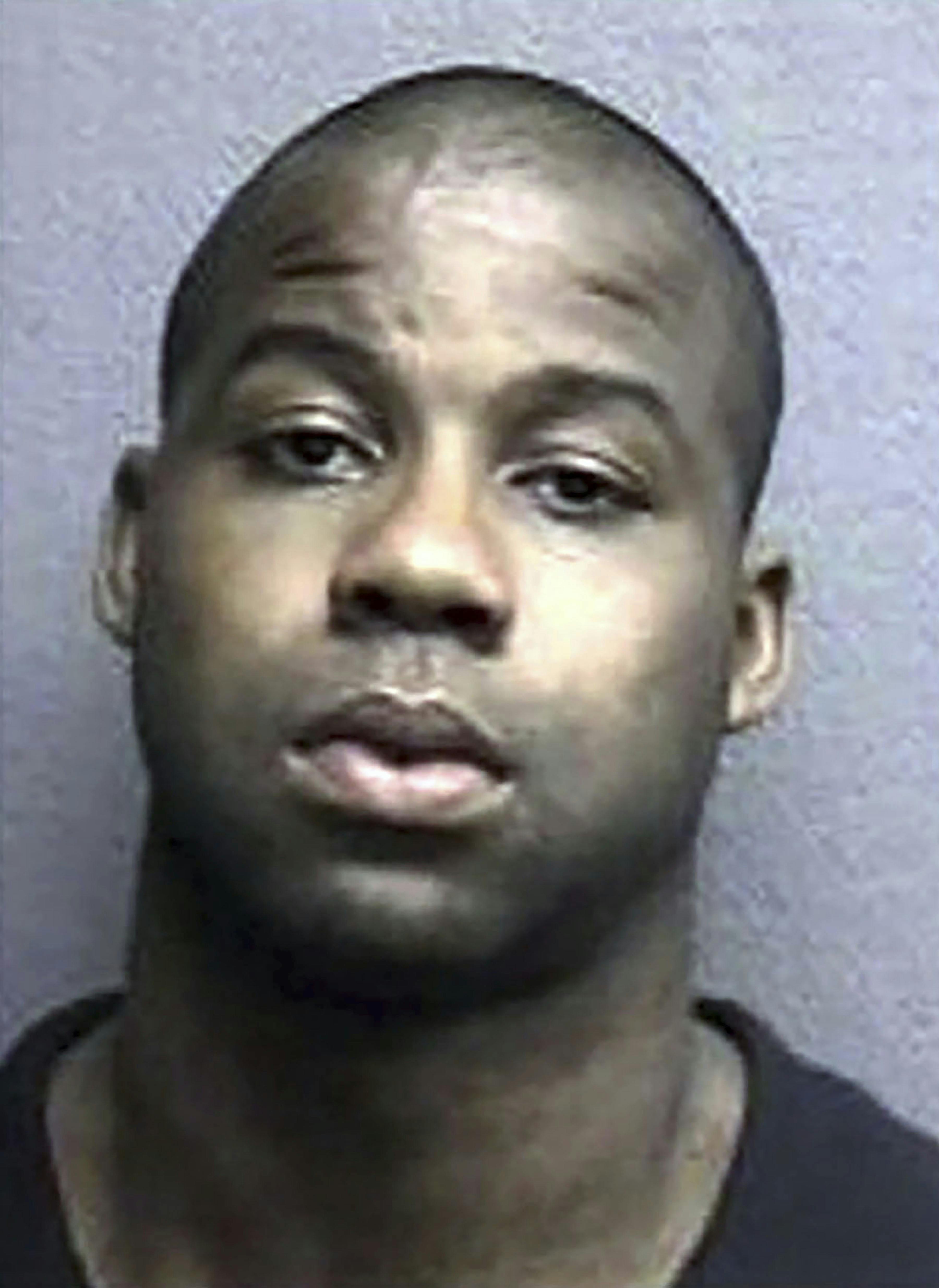 Det var Keith Watsons opgave, at få drabet til at ligne et narkoopgør.