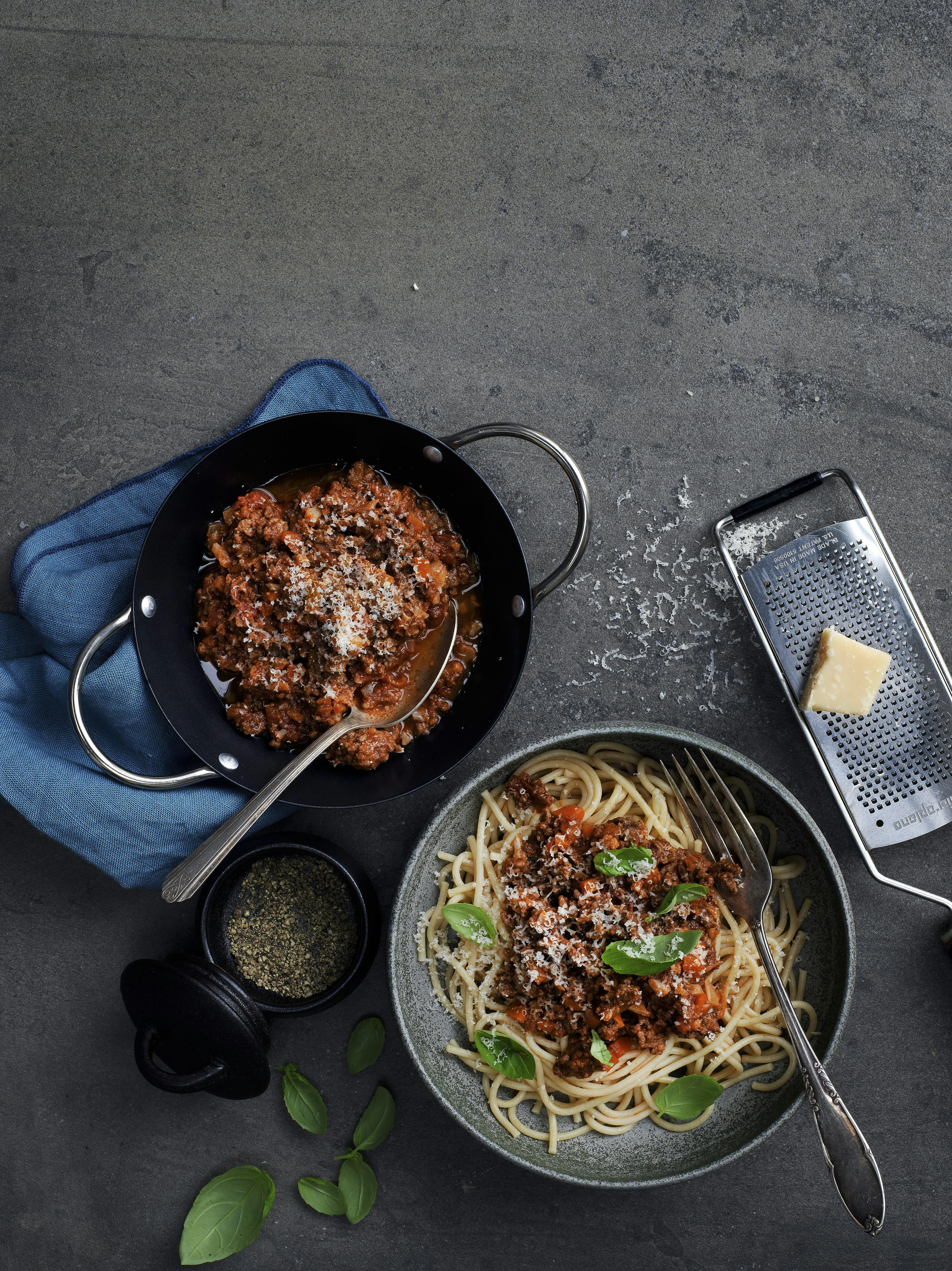 Bolognese med blomkål og rødvin.