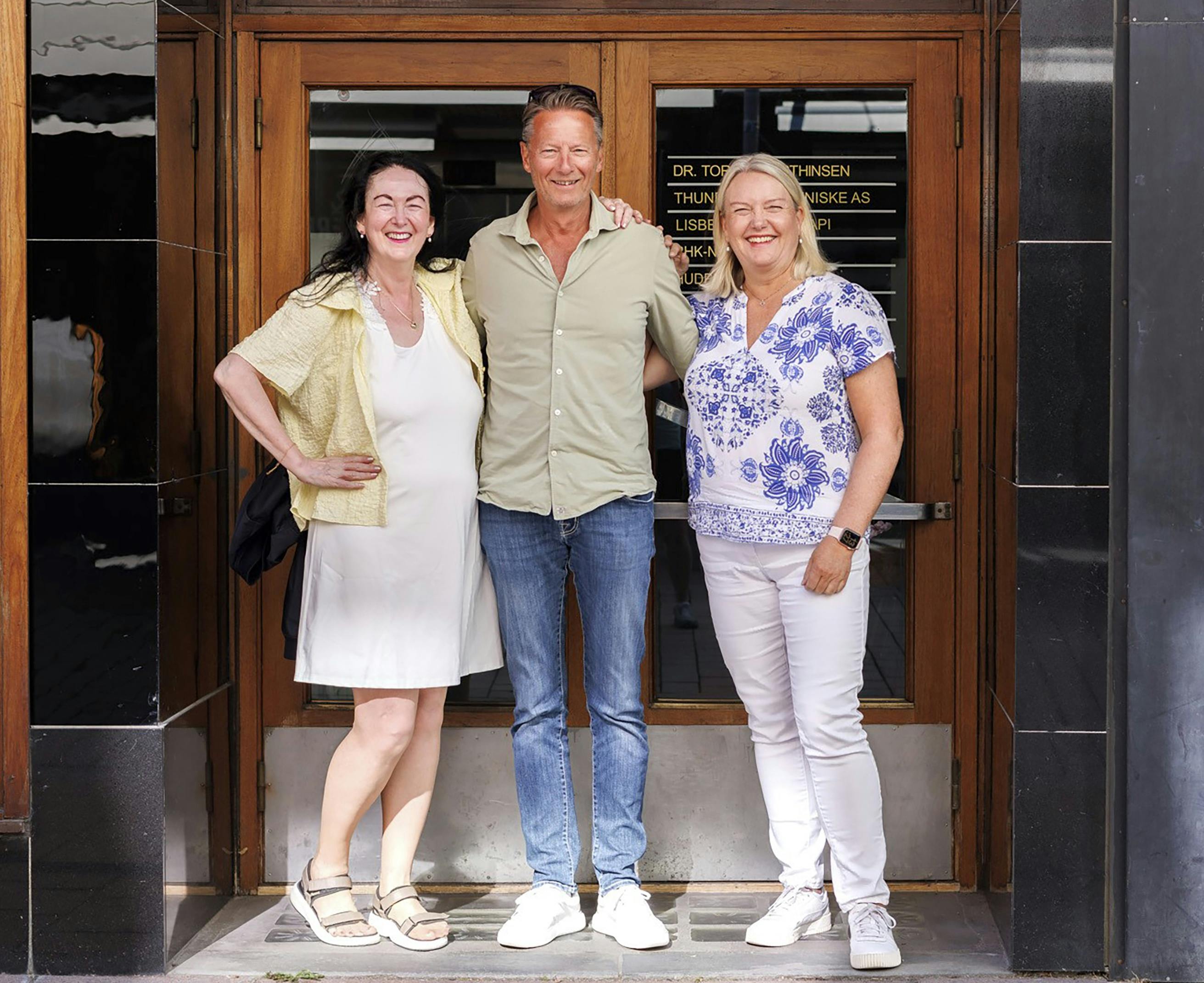 Foto af søskende i søskende myseriet. Liv Kelly Fossen, Marianne Latine og Jon Petterson har samme, ukendte far.