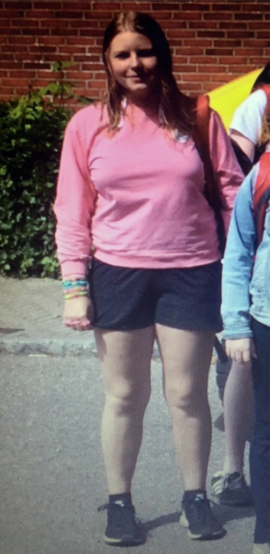 Her ses Helene som 14-årig på sin første dag på Julemærkehjemmet. 