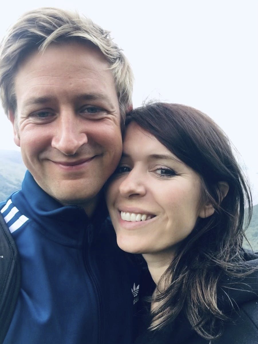 Kira Skov og kæresten Silas Tinglef, 49, privat foto 426 kb (Han er født 6. juni 1976)