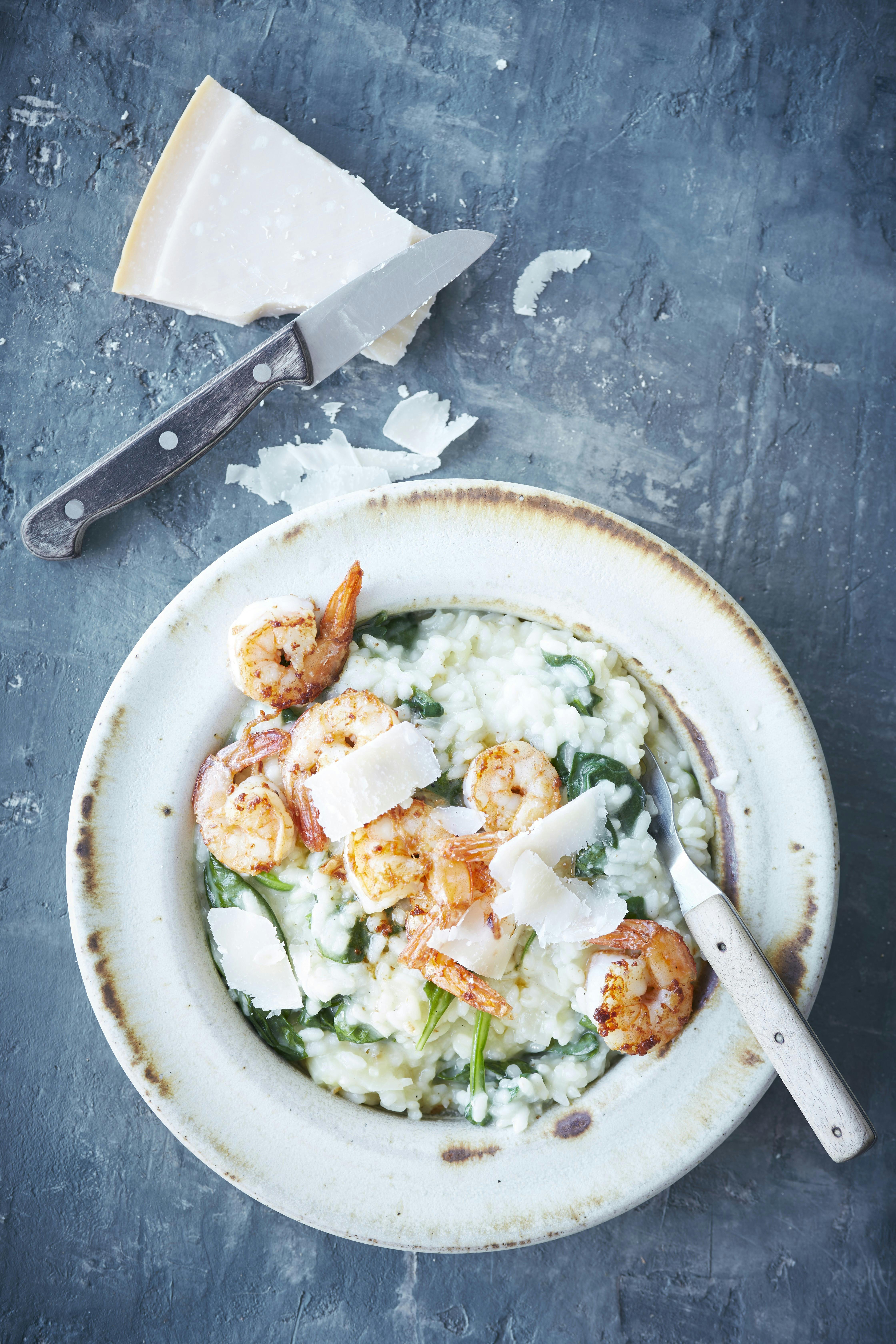 Risotto med tigerrejser, spinat og hvidvin