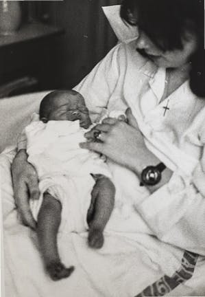 Diana som baby, hvis forældre er fætter og kusine.