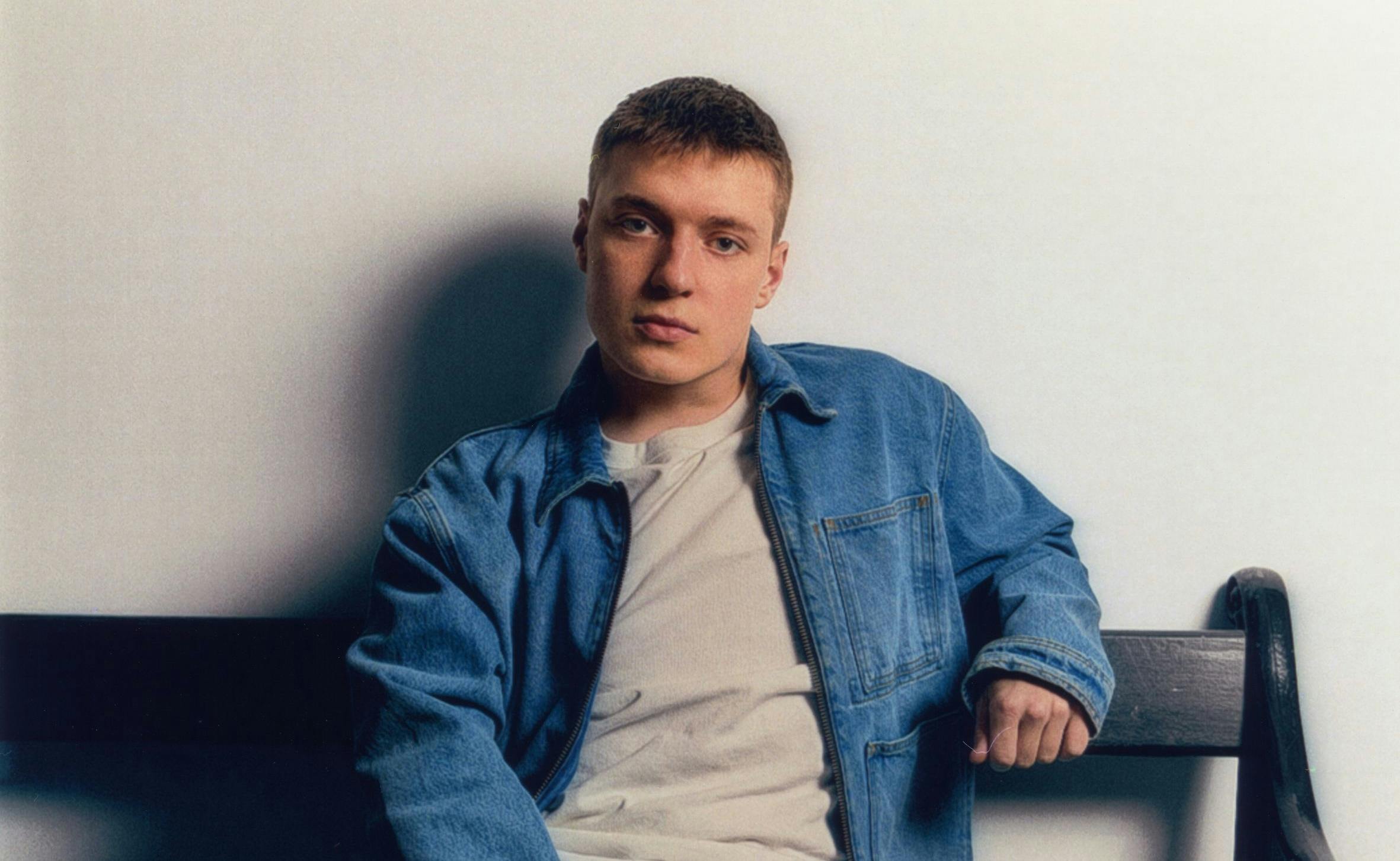 Lasse Skriver stiller op med nummeret "Roaring Heart".