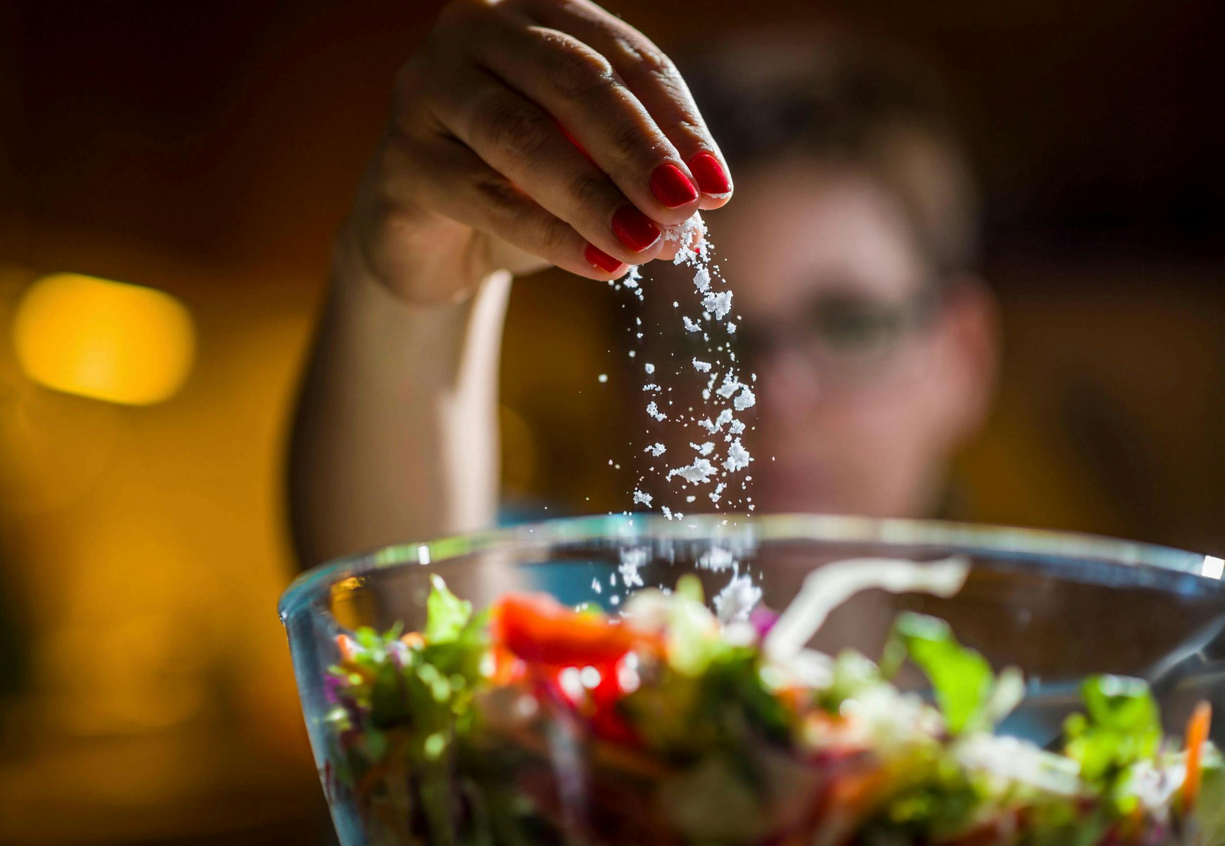 5 ting der sker i kroppen, når du spiser for meget salt