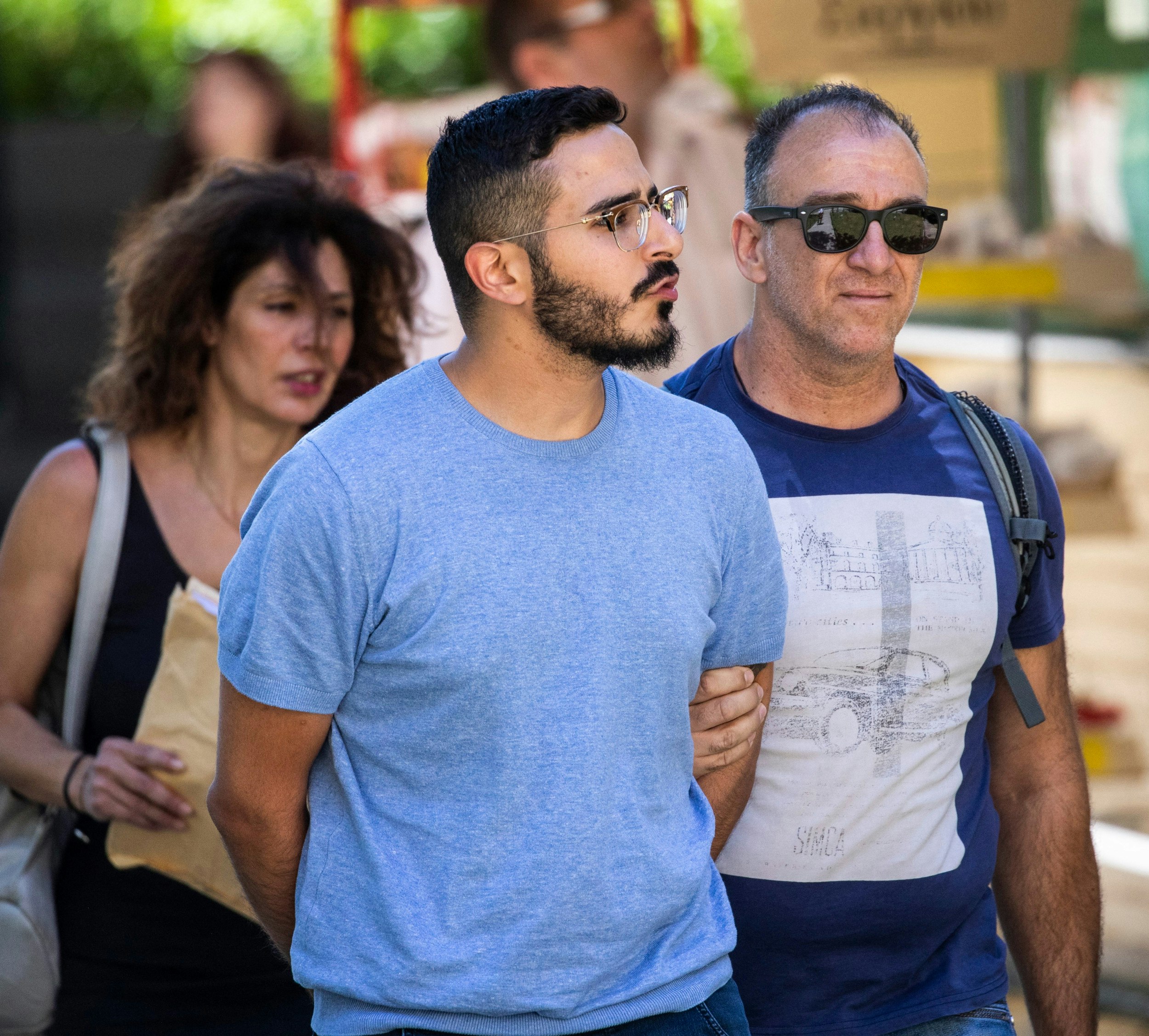 Den israelskfødte Simon Hayut gav den som mange millionæren Simon Leviev på dating appen Tinder.