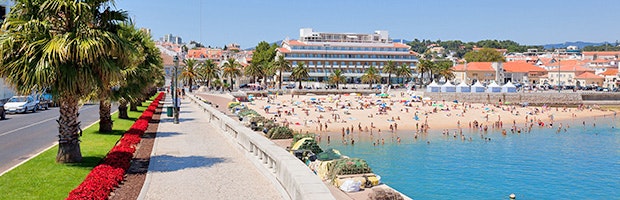 Cascais flotte strandpromenade med Hotel Gaia