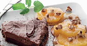Chokoladekage med marinerede appelsiner